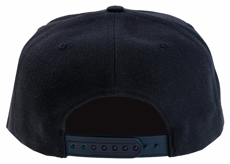 [CAUCNCOT-NAVRED-ADJ] MENS ERIC EMANUEL NCAA EE COLLEGE UCONN CAP SS24