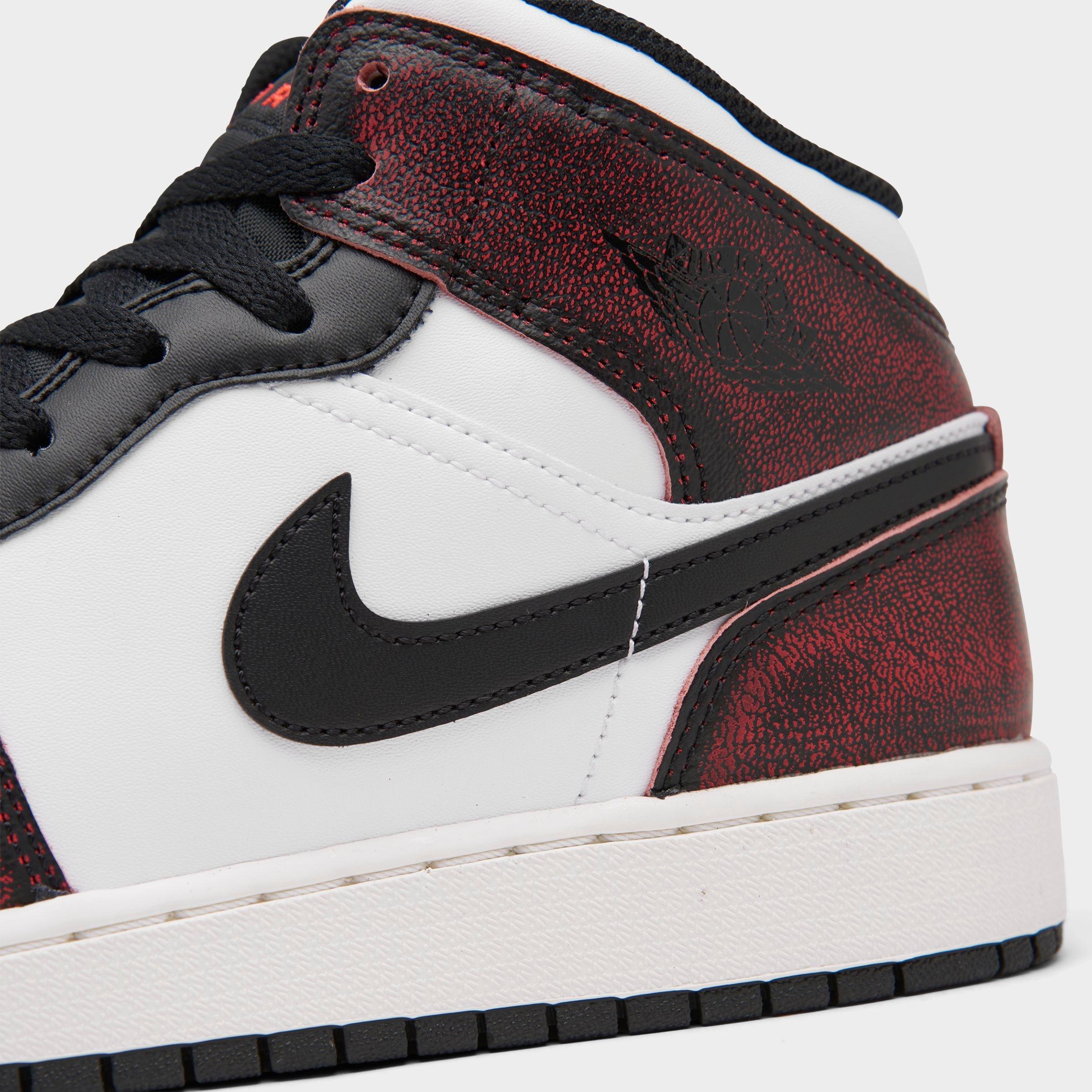 [FB0568-006] GRADE SCHOOL AIR JORDAN RETRO 1 MID WEAR-AWAY CHICAGO (GS)'