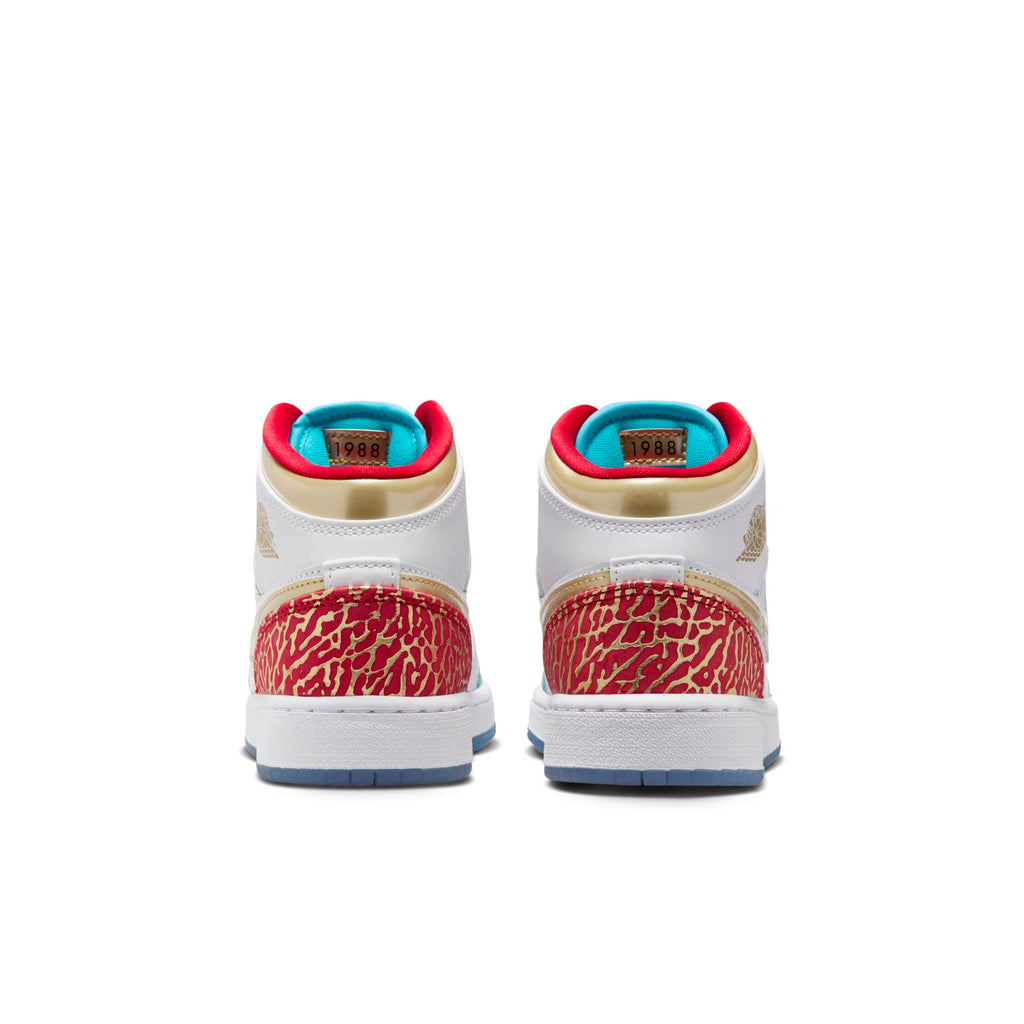 [FB2212-100] Grade School Air Jordan RETRO 1 MID 'SNEAKER SCHOOL NC TO CHICAGO (GS)'