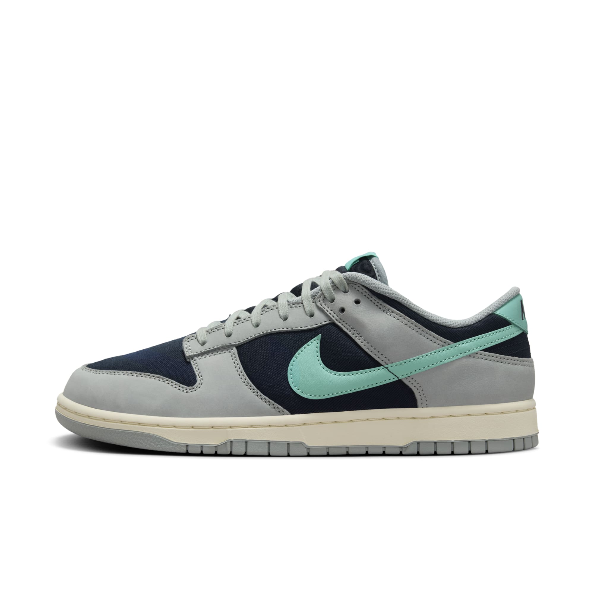 [FB8895-001] Mens Nike DUNK LOW RETRO PREMIUM