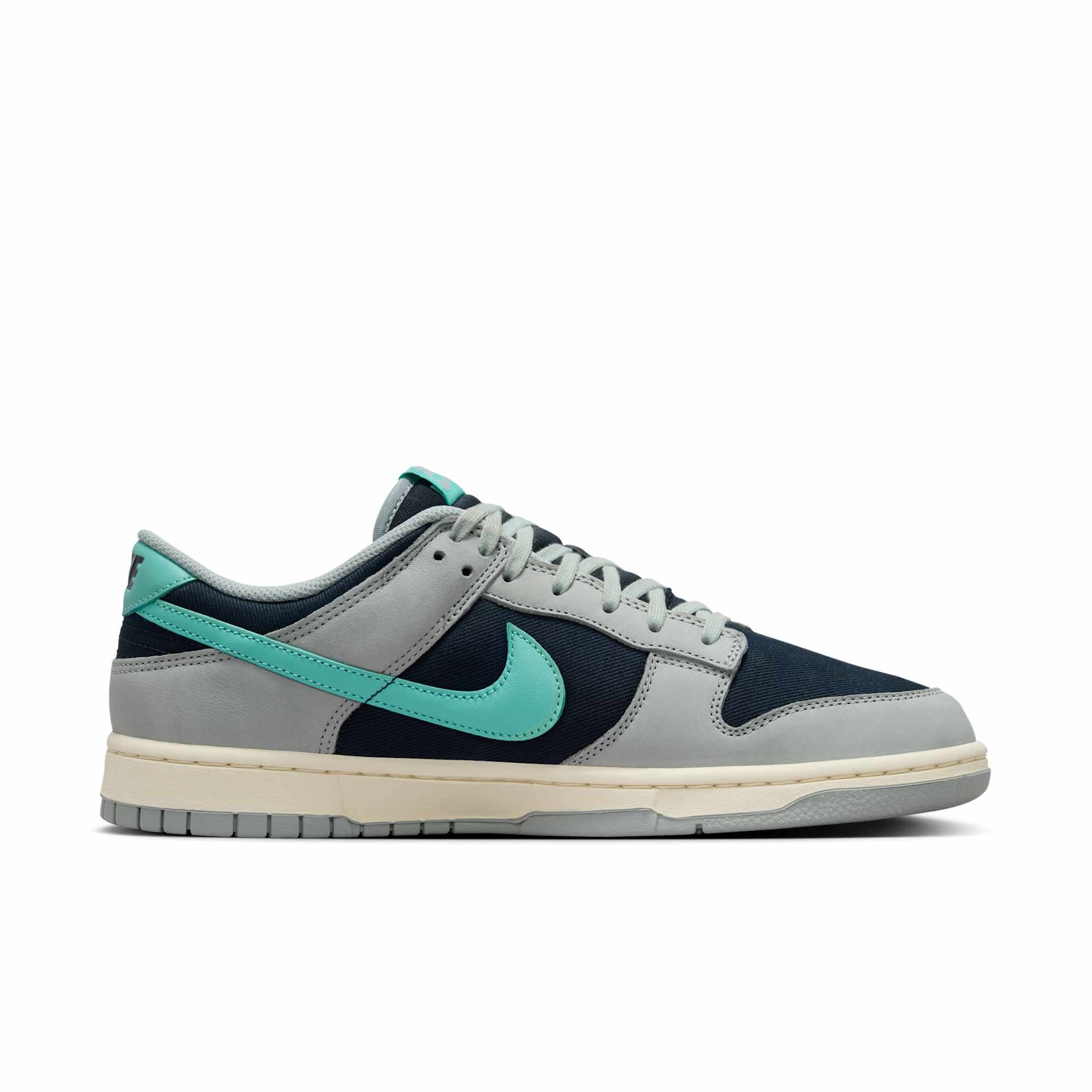 [FB8895-001] Mens Nike DUNK LOW RETRO PREMIUM