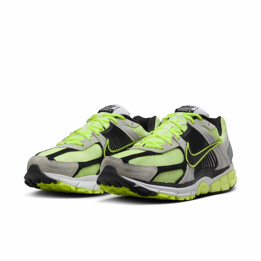 [FB9149-701] MENS NIKE ZOOM VOMERO 5