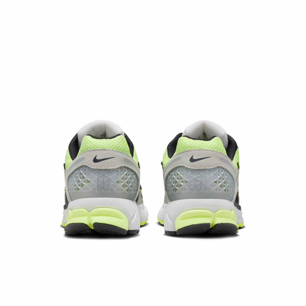 [FB9149-701] MENS NIKE ZOOM VOMERO 5