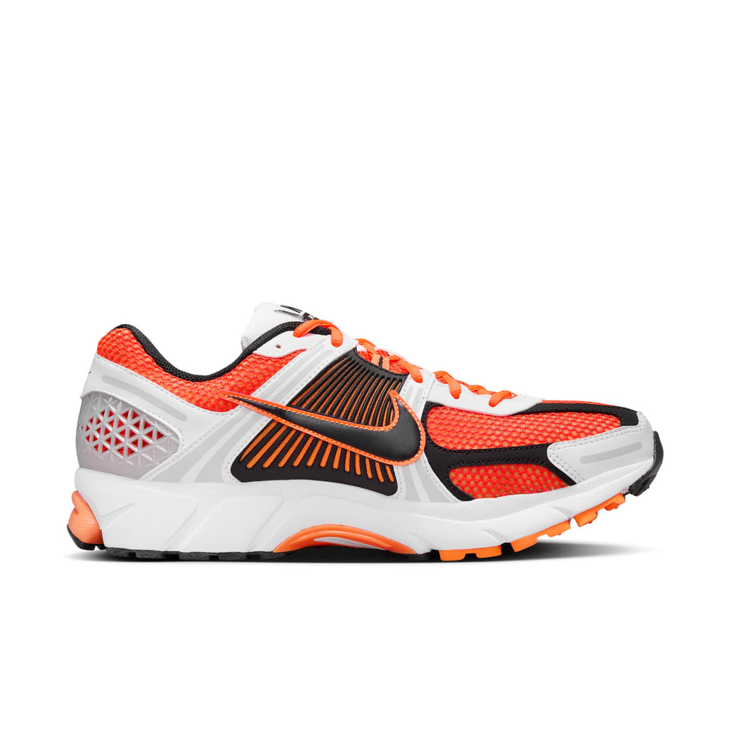 [FB9149-800] MENS NIKE ZOOM VOMERO 5