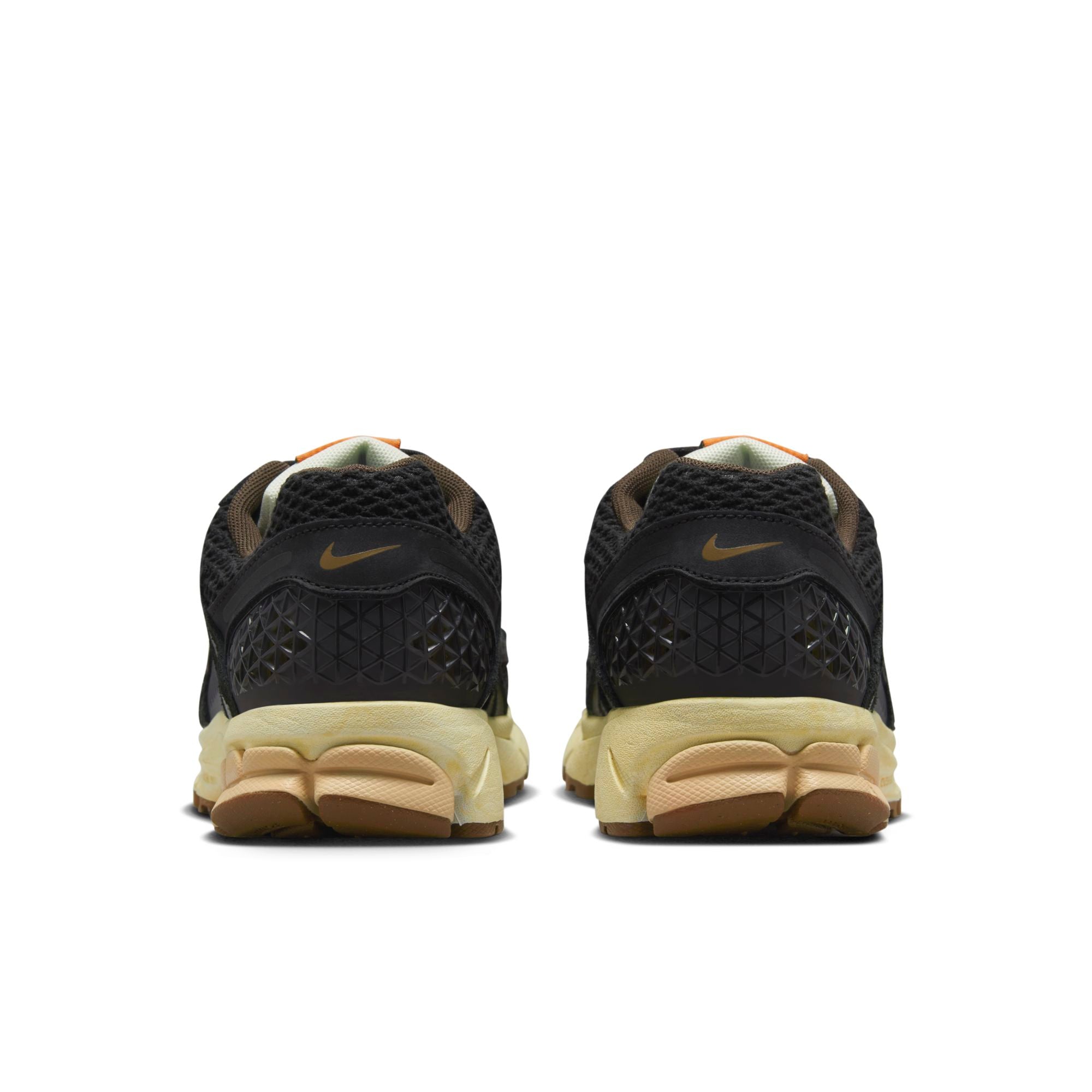 [FD0533-010] Womens Nike ZOOM VOMERO 5 'BLACK SESAME'