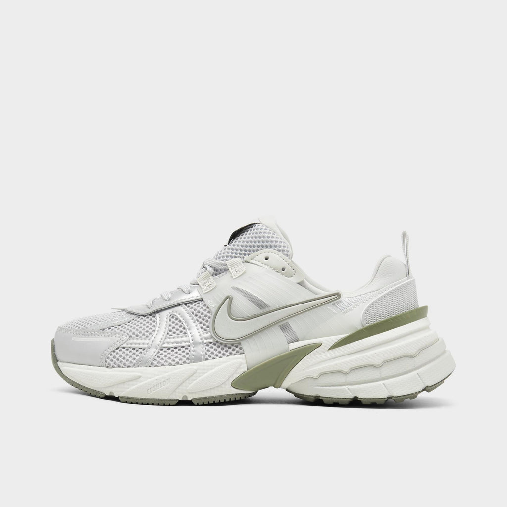 [FD0736-006] WOMENS NIKE V2K RUN 'PHOTON DUST LIGHT SILVER'