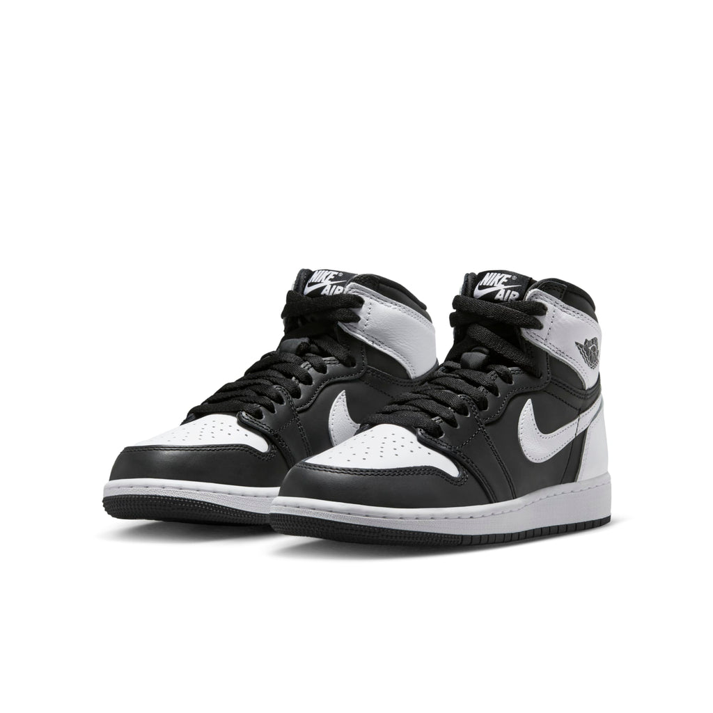 [FD1437-010] Grade School Air Jordan RETRO 1 HIGH OG "BLACK & WHITE"