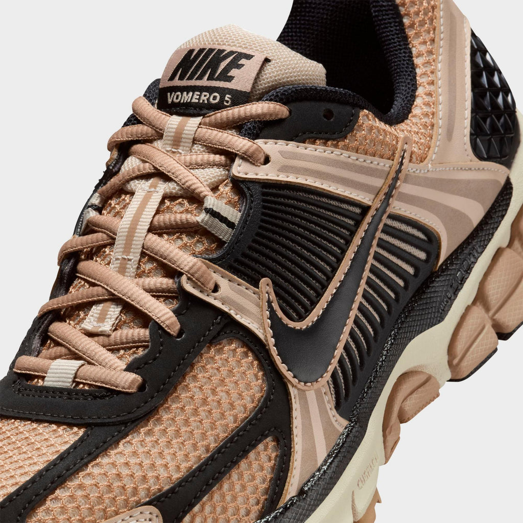 [FJ2028-106] WOMENS NIKE ZOOM VOMERO 5 'SANDDRIFT'