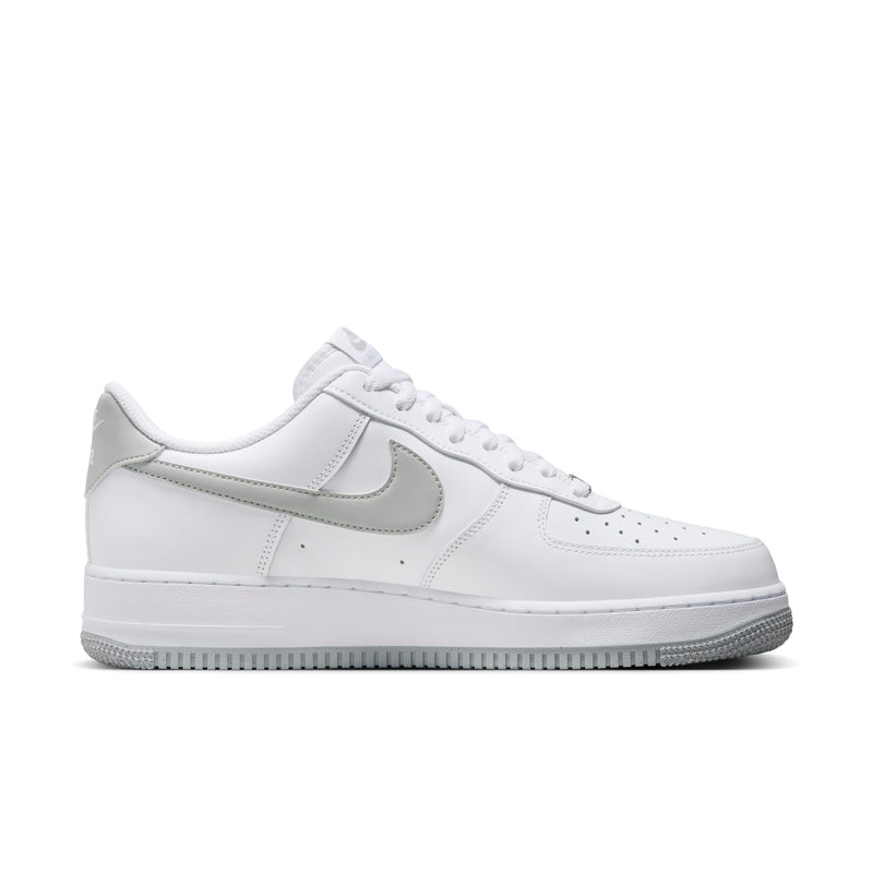 [FJ4146-100] Mens Nike AIR FORCE 1 '07
