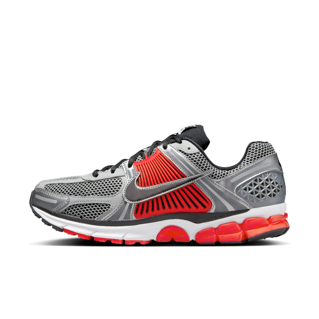 [FJ4151-005] MENS NIKE ZOOM VOMERO 5 'BRIGHT CRIMSON METALLIC SILVER'