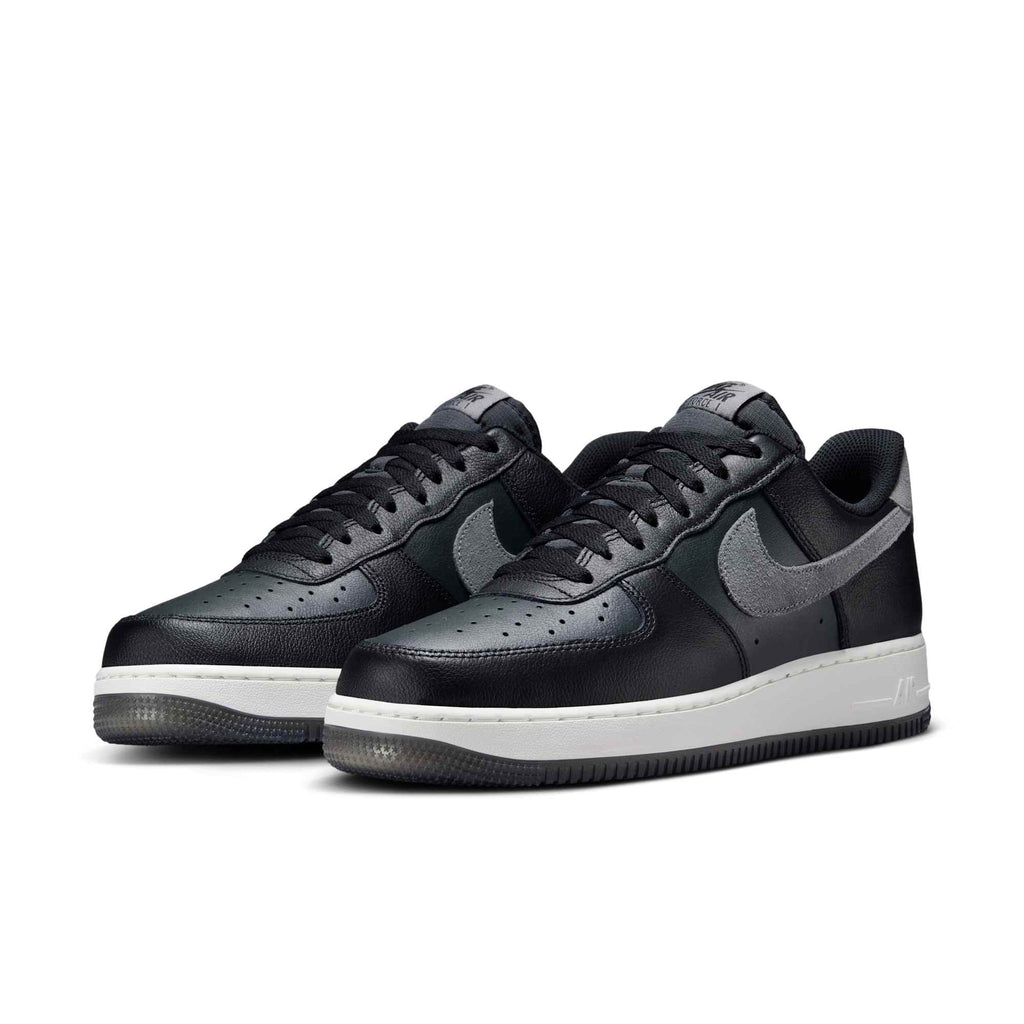 [FJ4170-004] Mens Nike Air Force 1 '07 LV8