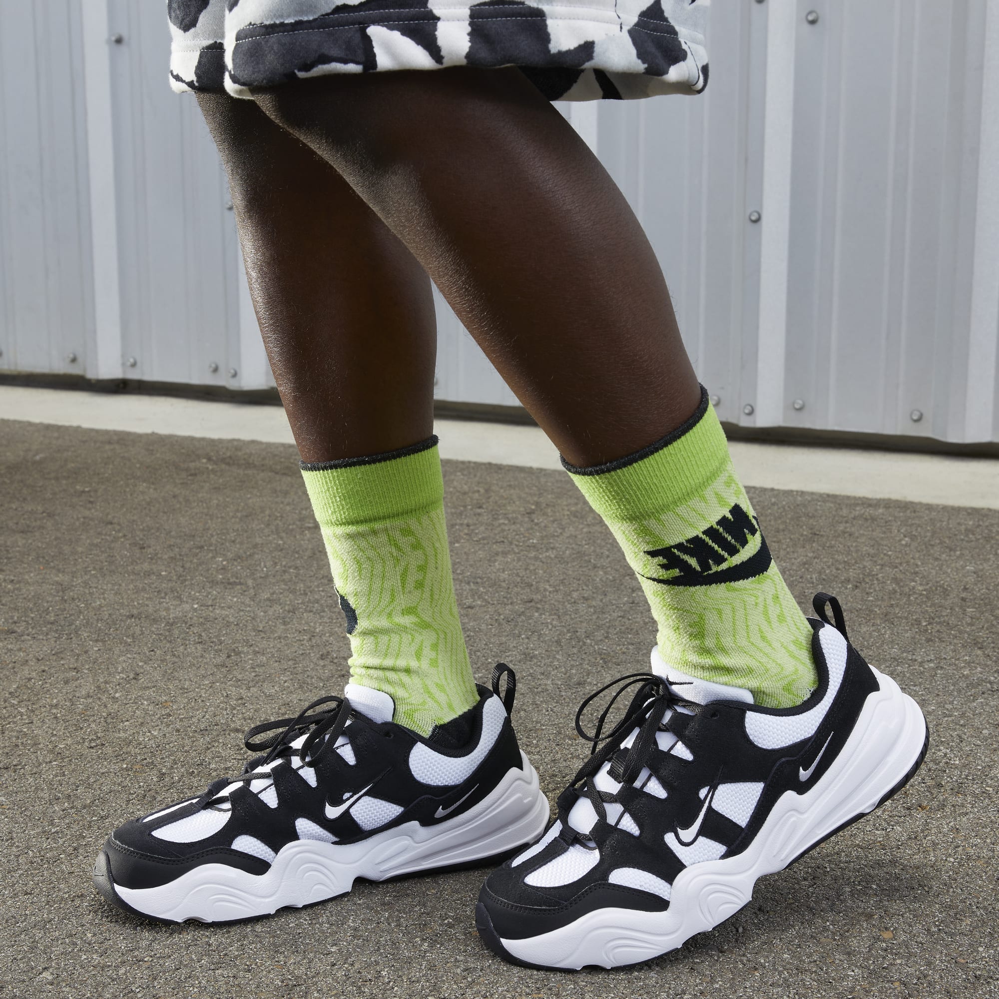[FJ9532-101] Mens Nike TECH HERA