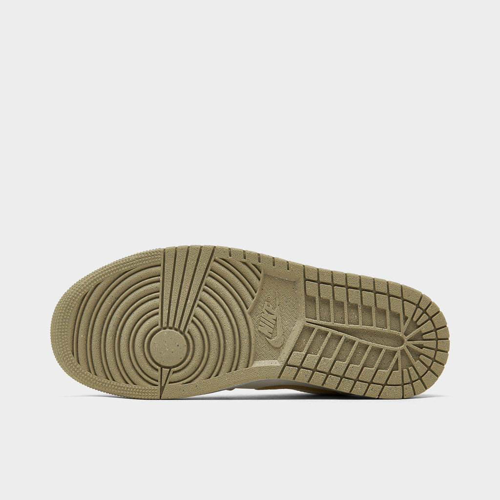 [FN3722-701] WOMENS AIR JORDAN RETRO 1 LOW SE 'TEAM GOLD'