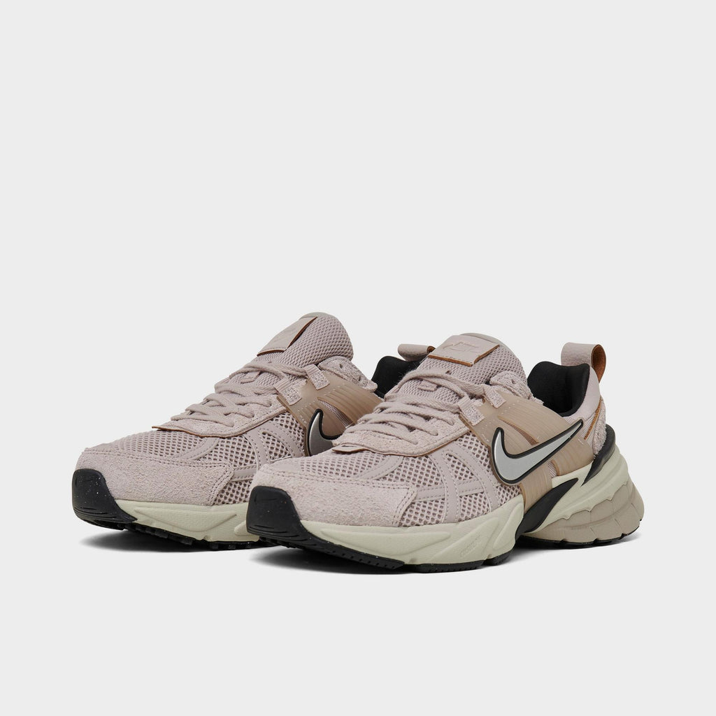 [FN6703-001] WOMENS NIKE V2K RUN 'PLATINUM VIOLET'