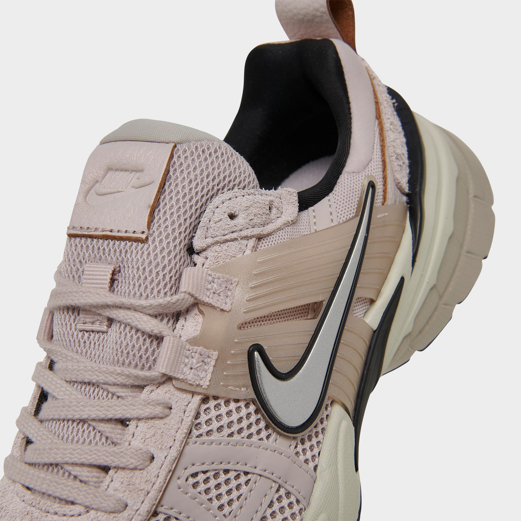 [FN6703-001] WOMENS NIKE V2K RUN 'PLATINUM VIOLET'