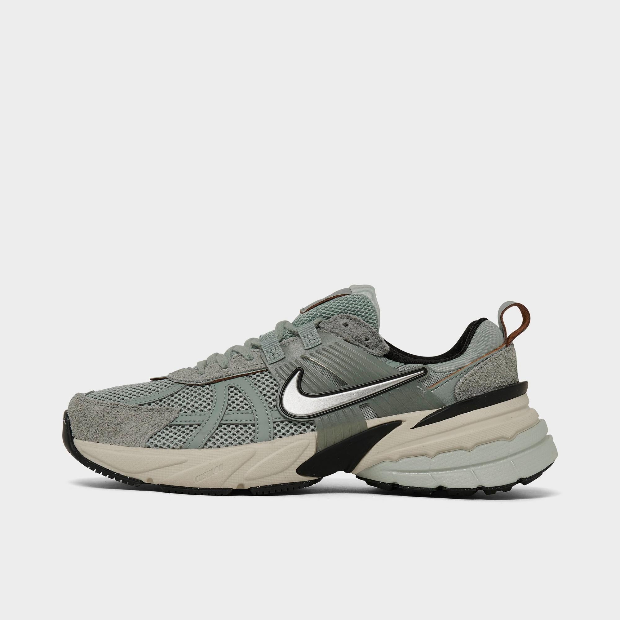 [FN6703-003] WOMENS NIKE V2K RUN 'LIGHT PUMIC BLACK CHROME'