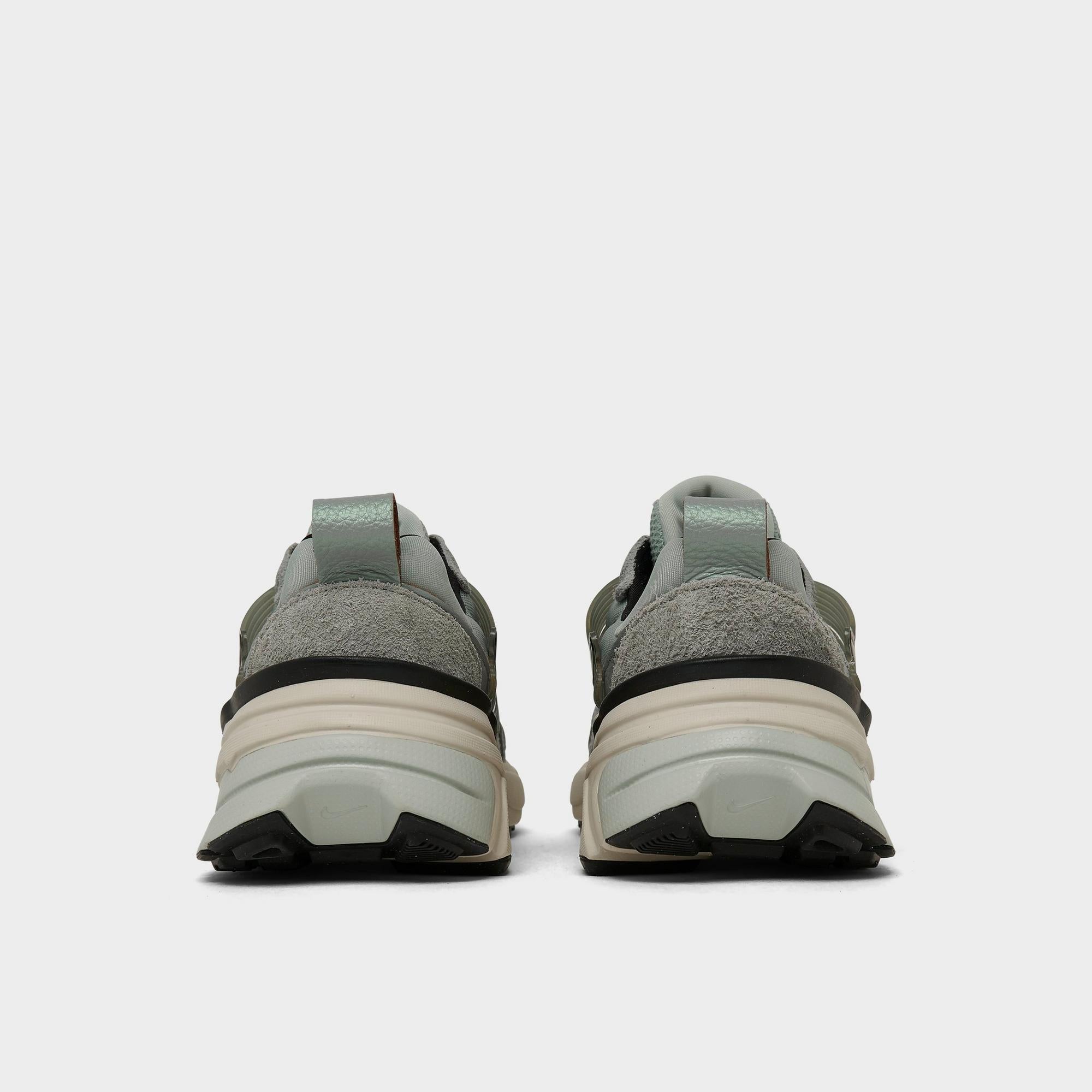 [FN6703-003] WOMENS NIKE V2K RUN 'LIGHT PUMIC BLACK CHROME'