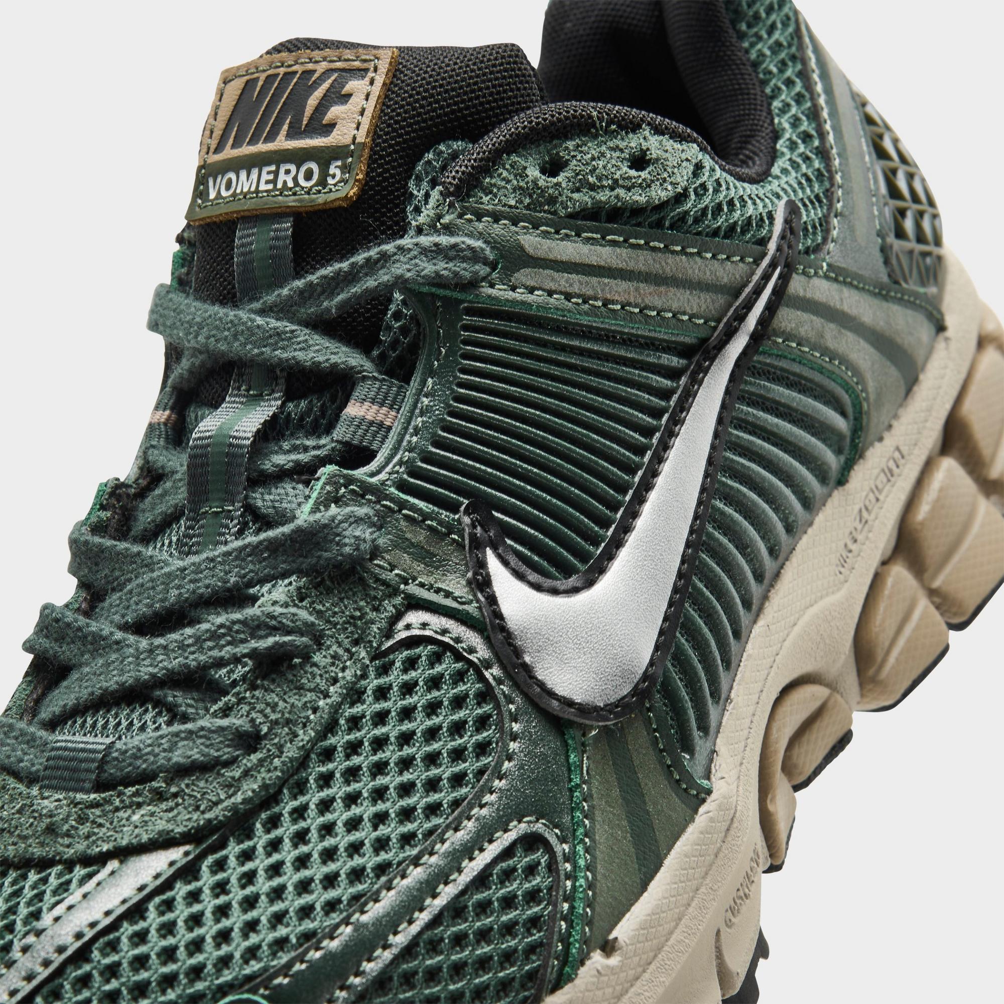 [FN6742-300] WOMENS NIKE ZOOM VOMERO 5 'VINTAGE GREEN'
