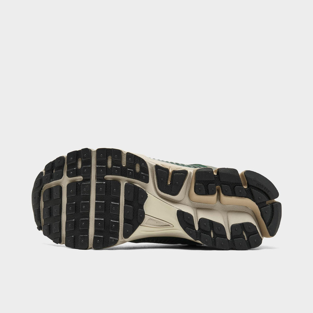 [FN6742-300] WOMENS NIKE ZOOM VOMERO 5 'VINTAGE GREEN'