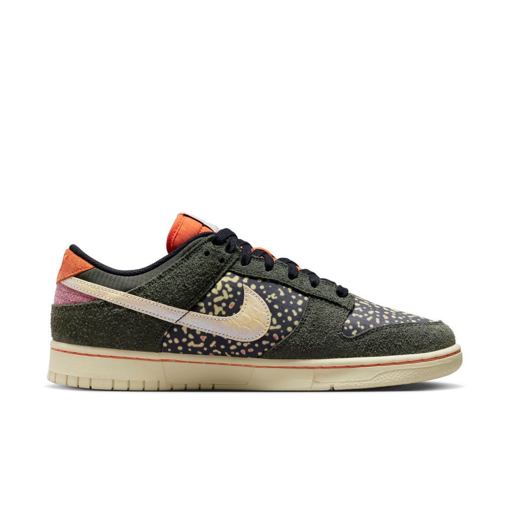 [FN7523-300] Mens Nike DUNK LOW SE 'GONE FISHING RAINBOW TROUT'