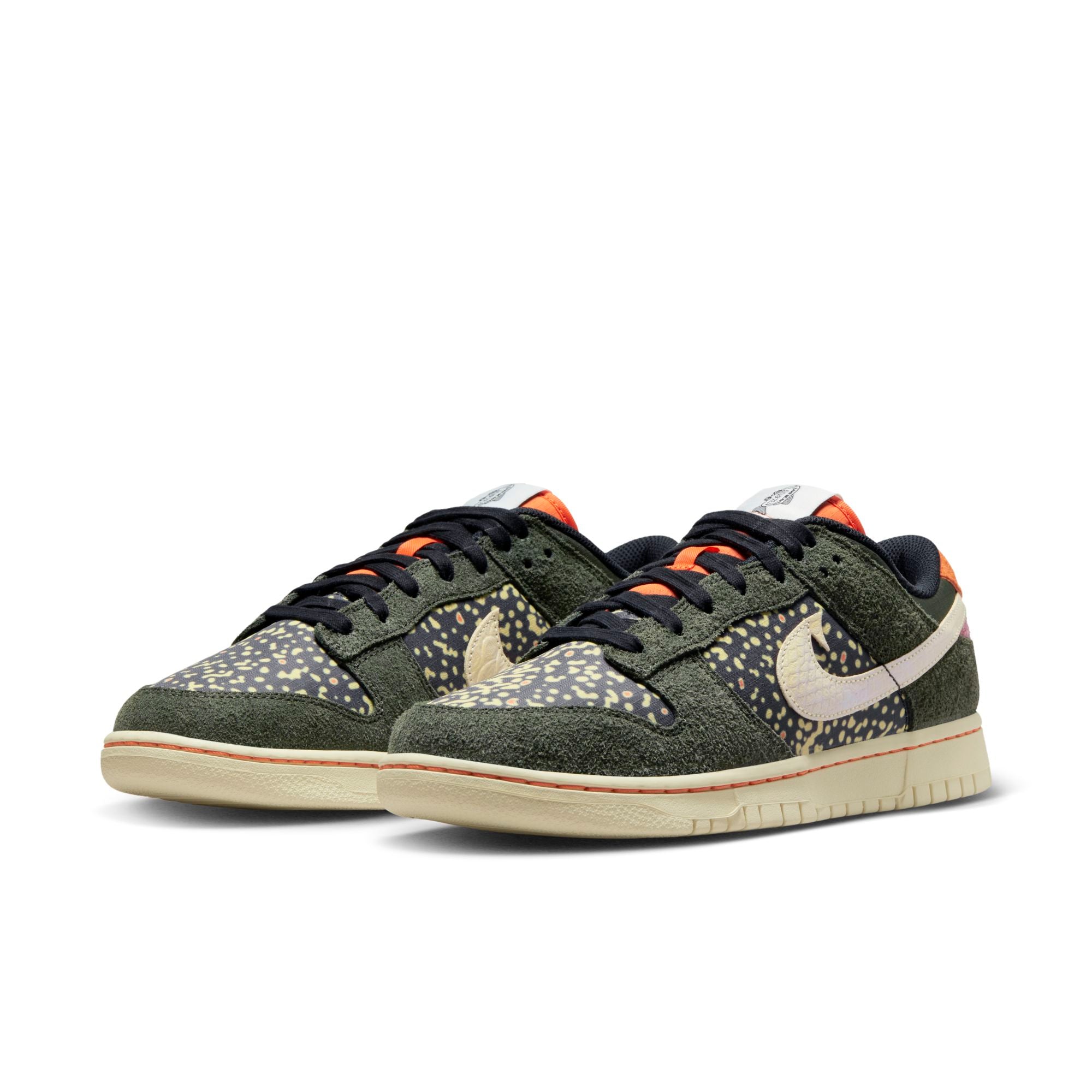 [FN7523-300] Mens Nike DUNK LOW SE 'GONE FISHING RAINBOW TROUT'