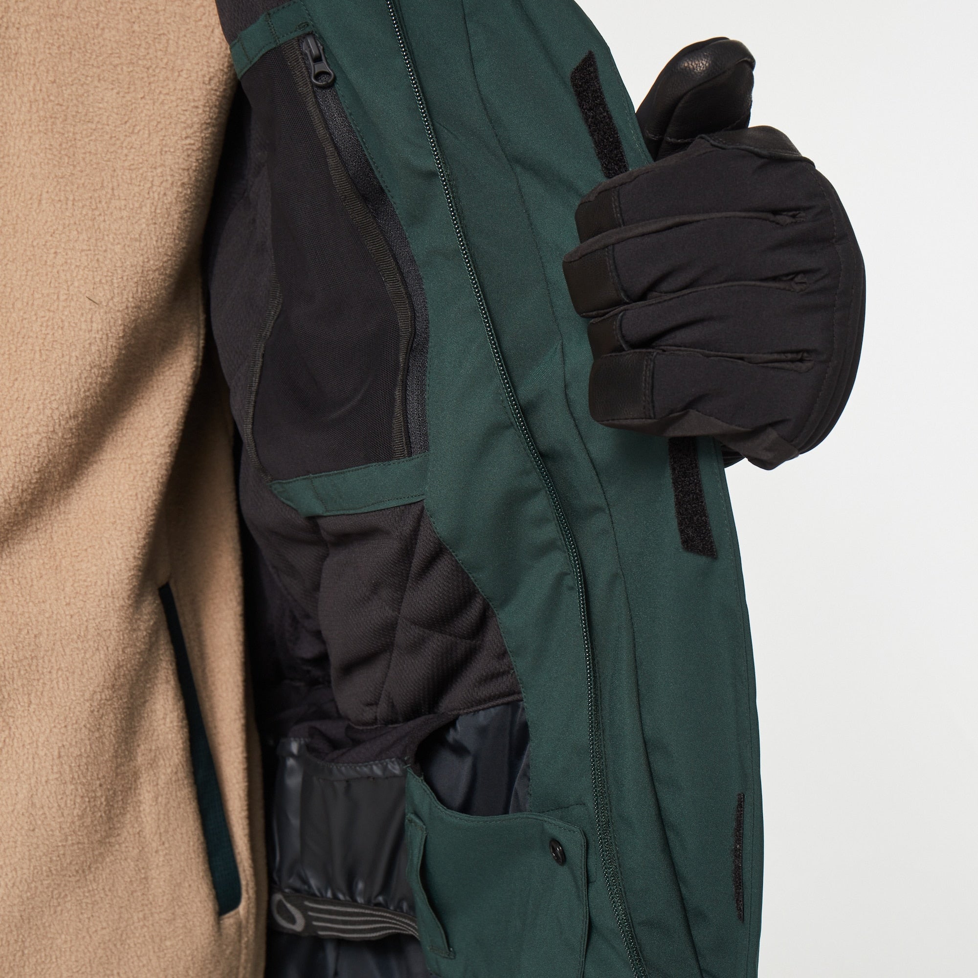 [FOA403653-9MC] MENS OAKLEY TNP TBT INSULATED JKT