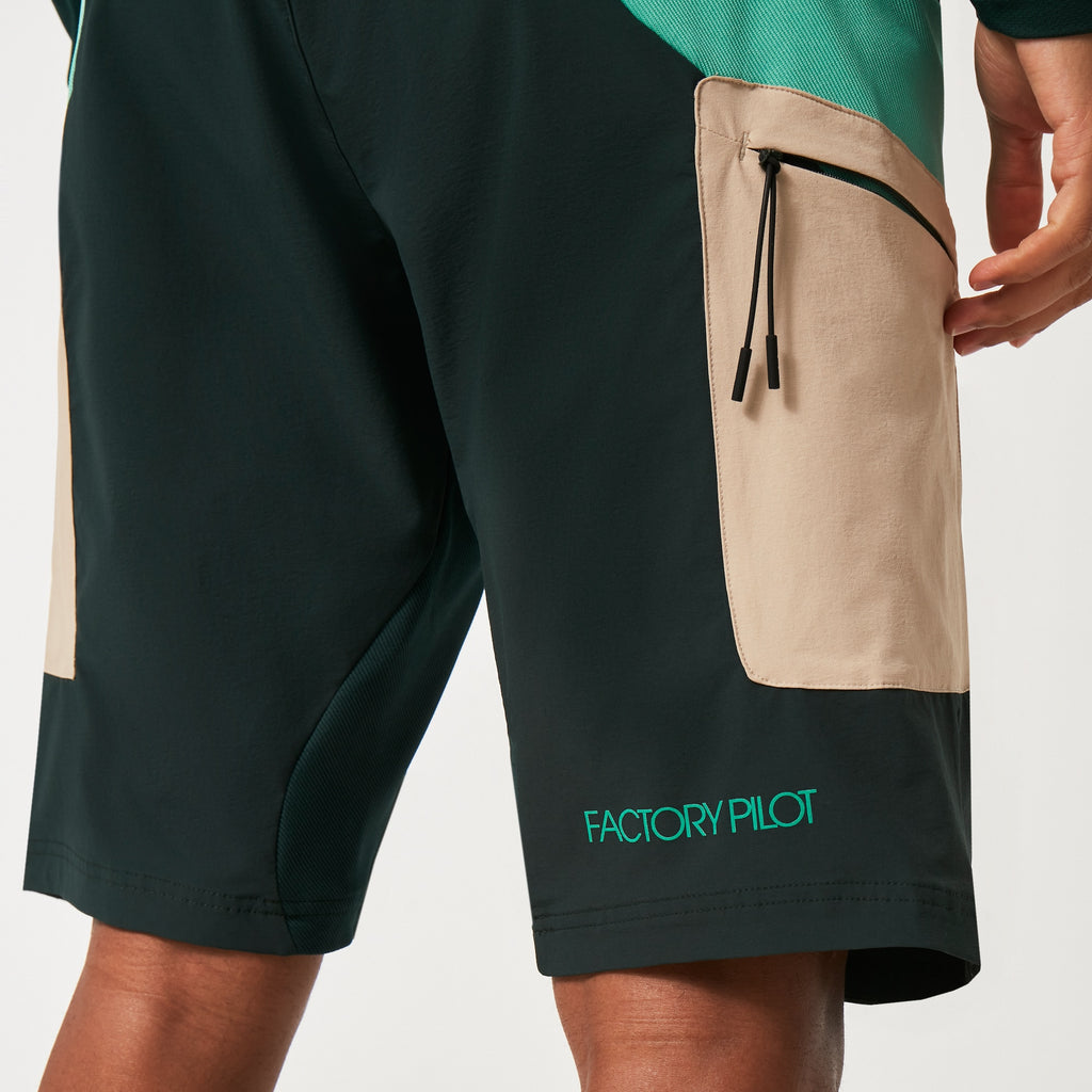 [FOA404402-7BC] MENS OAKLEY MAVEN MTB CARGO SHORT