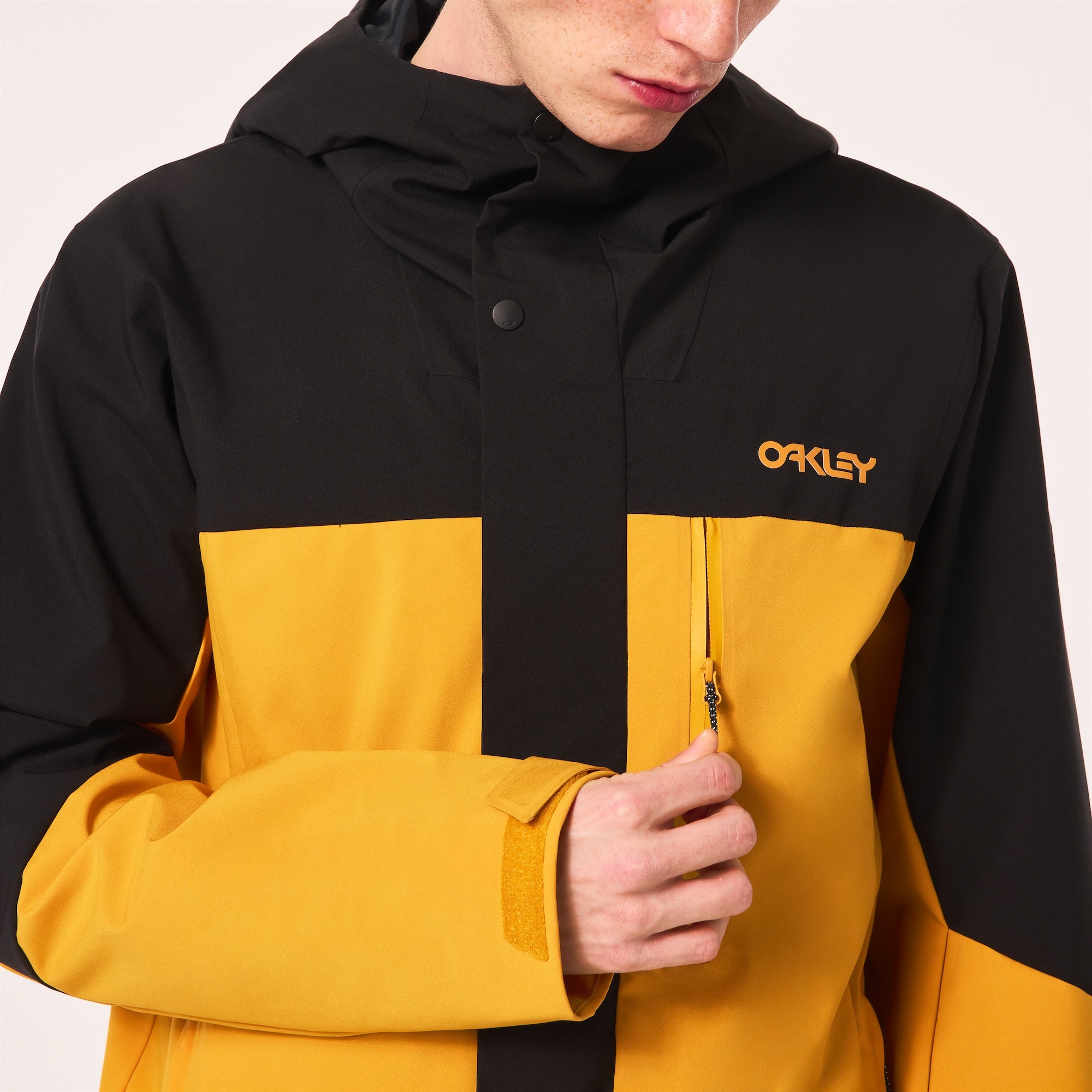 [FOA404736-9MB] MENS OAKLEY TNP TBT SHELL JACKET - AMBER YELLOW/BLACKOUT