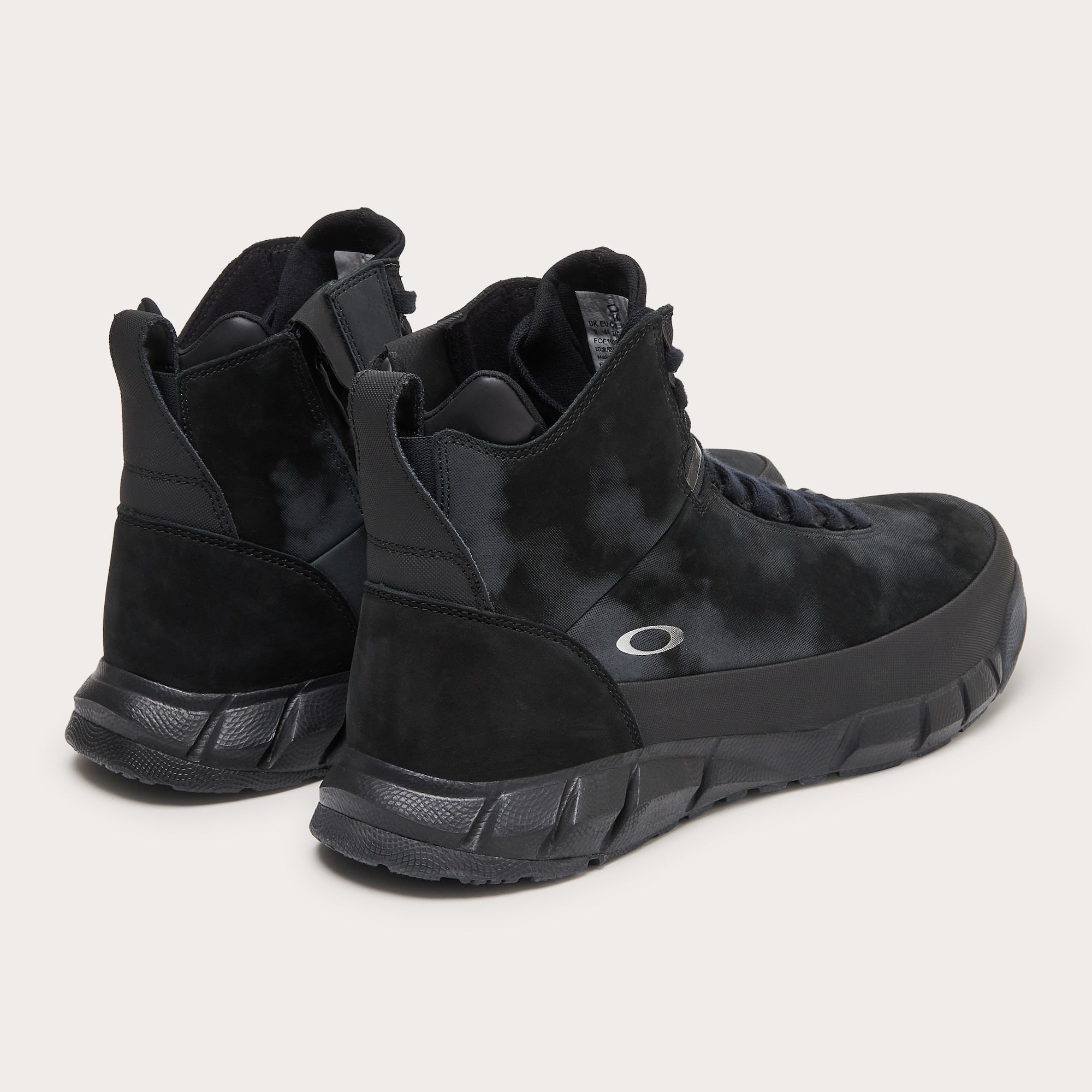 [FOF100348-9VZ] MENS OAKLEY COYOTE MID ZIP BOOT - BLACK CLOUDS PRINT