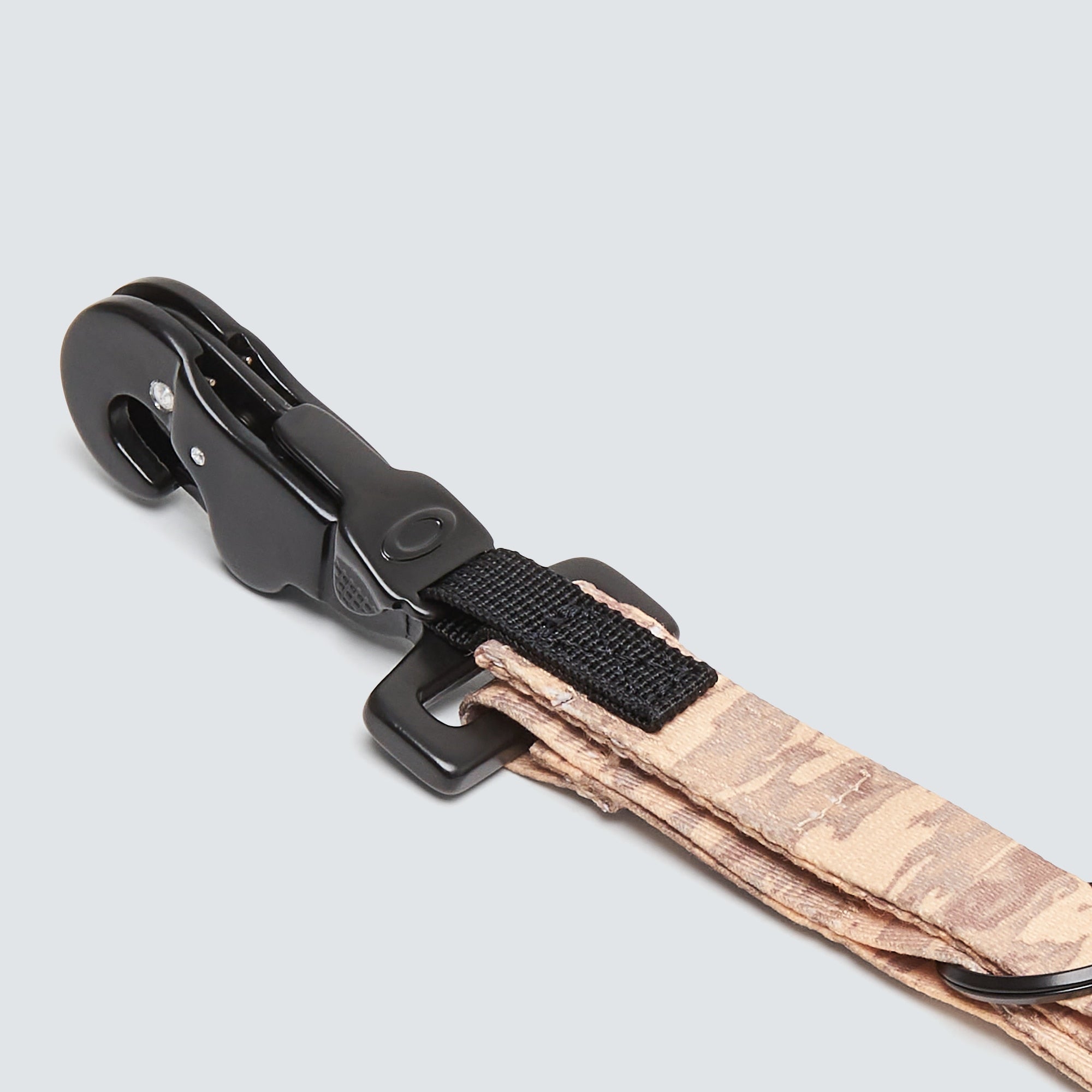 [FOS901052-9RJ] UNISEX OAKLEY WANDERLUST KEYCHAIN