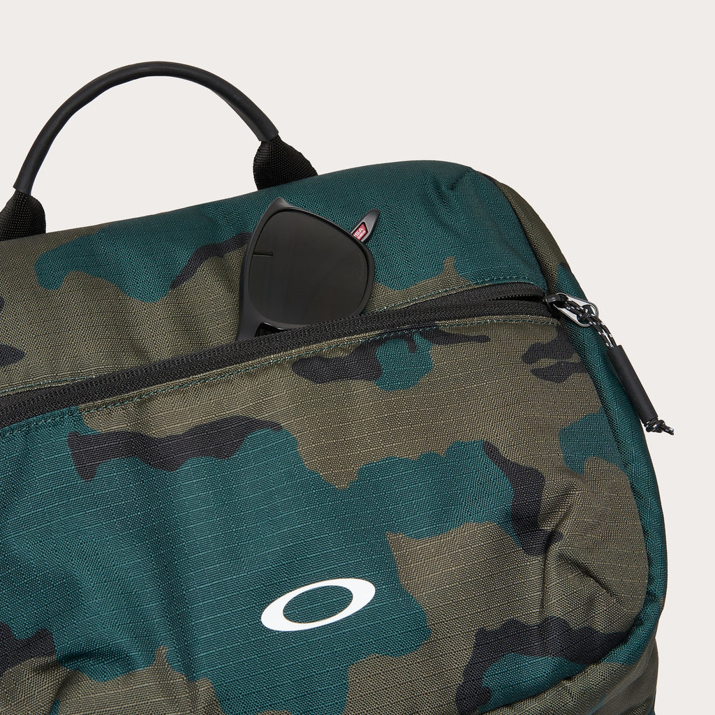 [FOS901779-9NQ] MENS OAKLEY ROAD TRIP RC BACKPACK