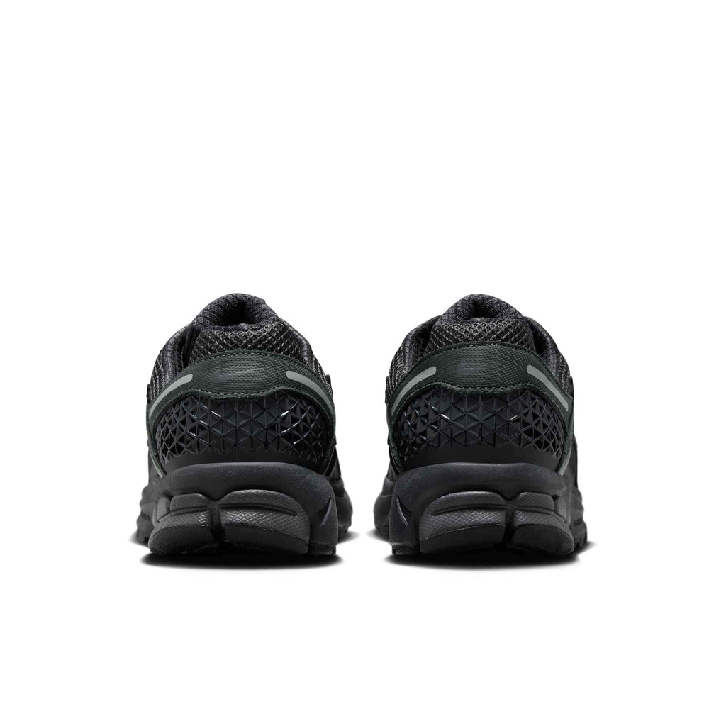 [FQ7079-002] WOMENS NIKE ZOOM VOMERO 5