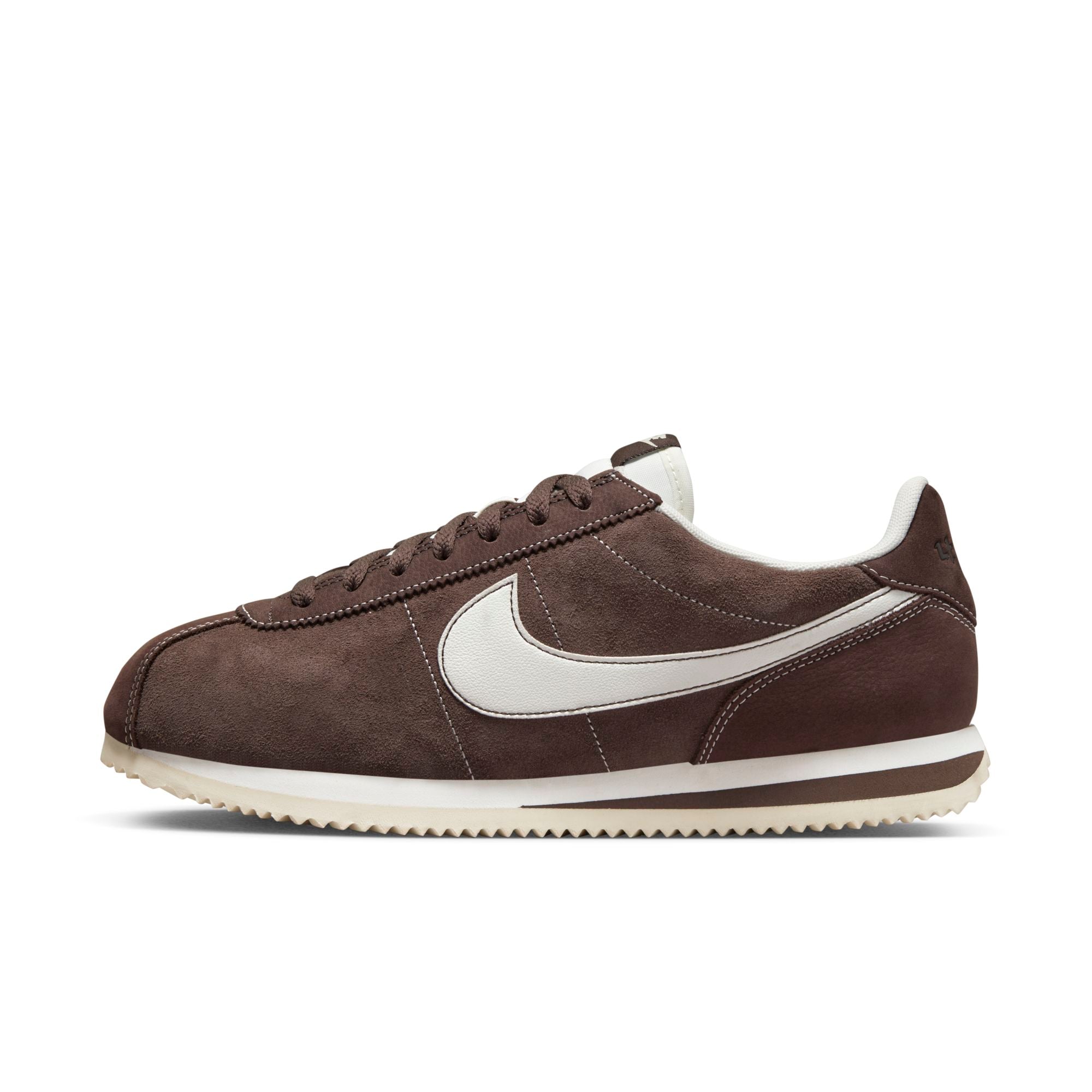 [FQ8144-237] MENS NIKE CORTEZ SE 'HANGUL DAY' - BAROQUE BROWN/COCONUT MILK/IRONSTONE/SAIL