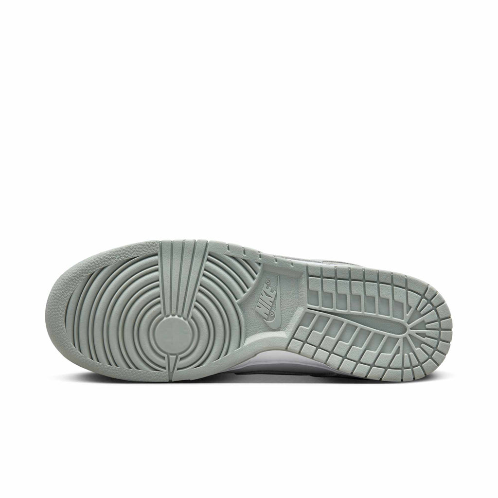 [FQ8249-101] MENS NIKE DUNK LOW RETRO SE