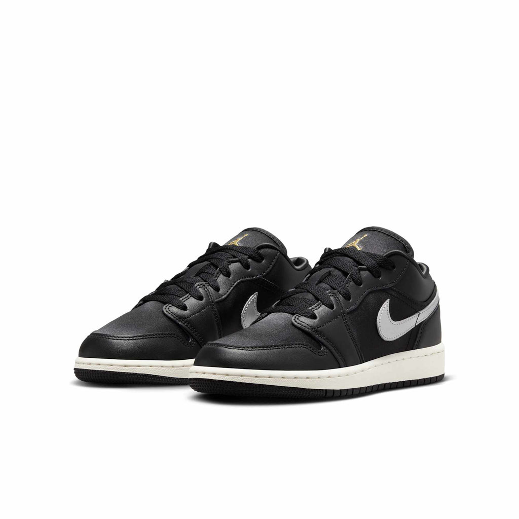 [FZ3921-001] GRADE SCHOOL AIR JORDAN RETRO 1 LOW SE 'BLACK SILVER SAIL GOLD' (GS)