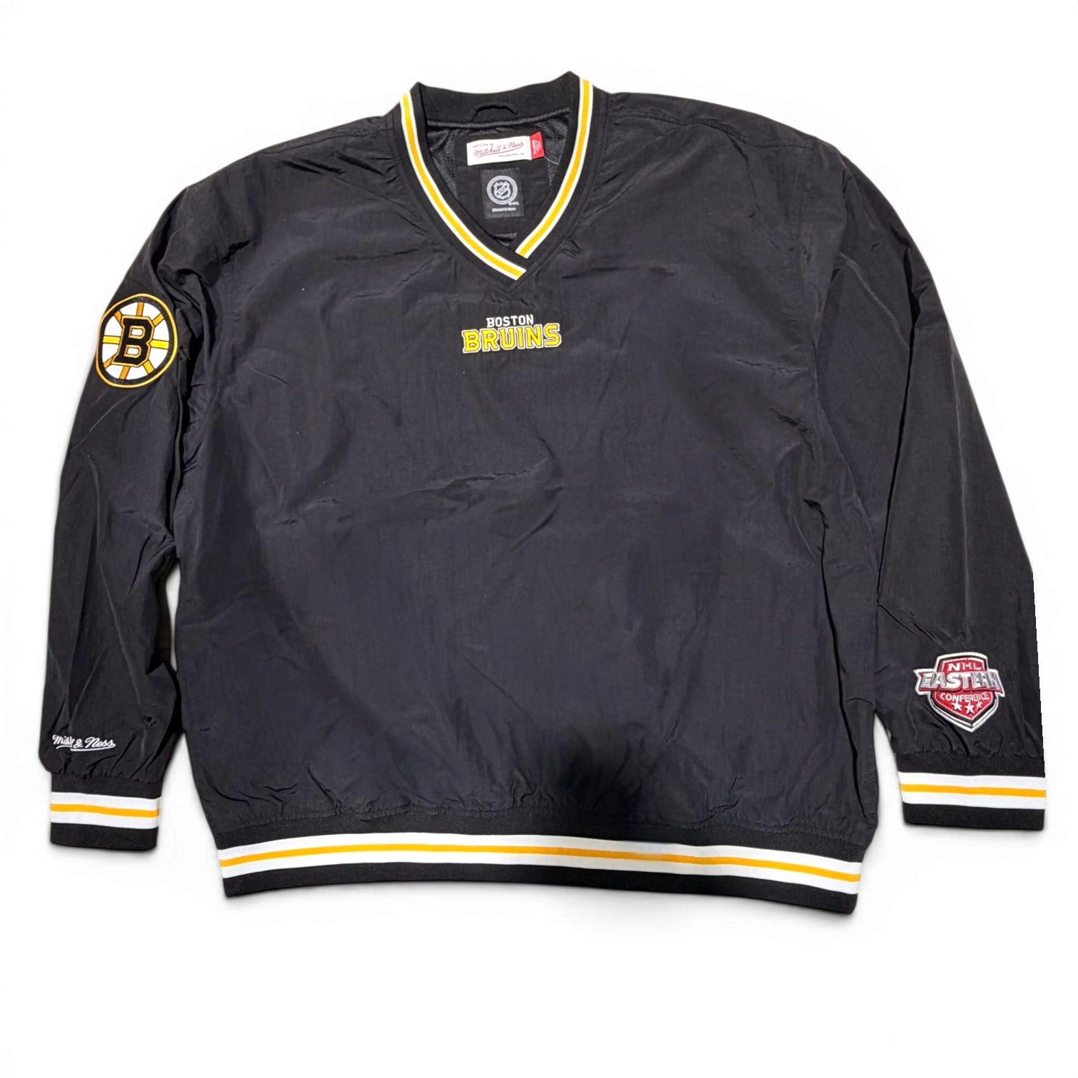 MENS MITCHELL & NESS NHL CLASSIC NYLON PULLOVER CURRENT LOGO BRUINS