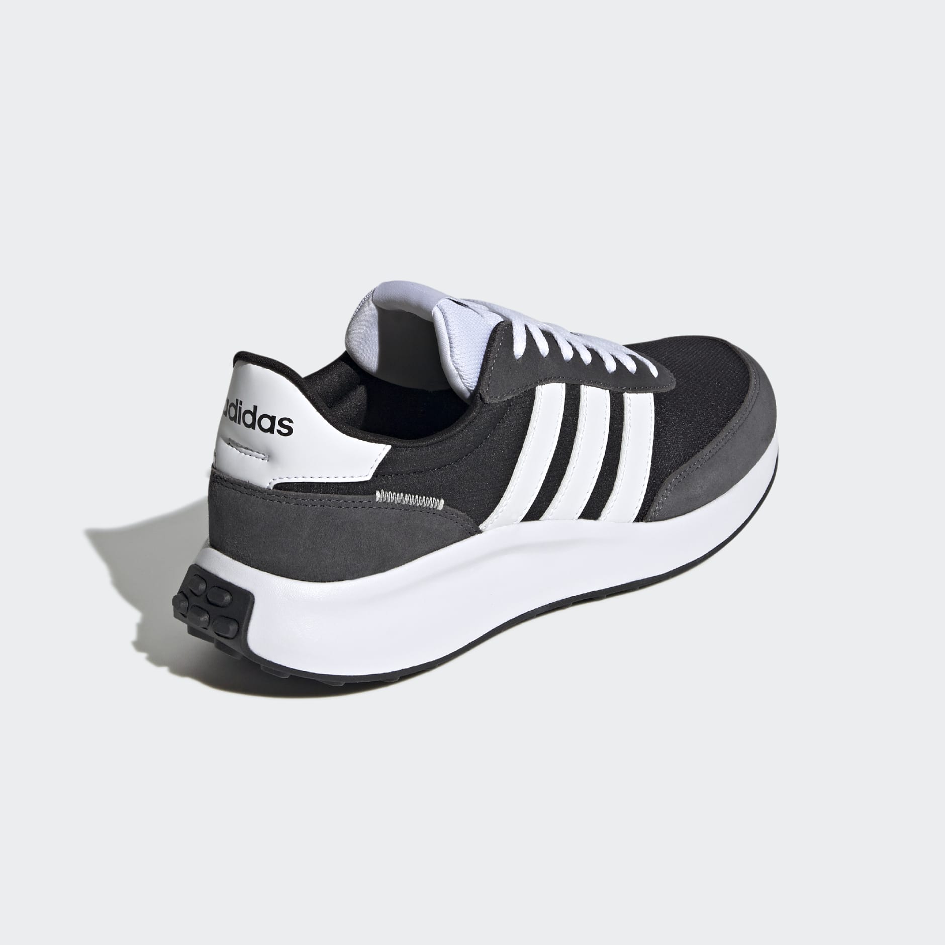 [GX3090] MENS ADIDAS RUN 70S