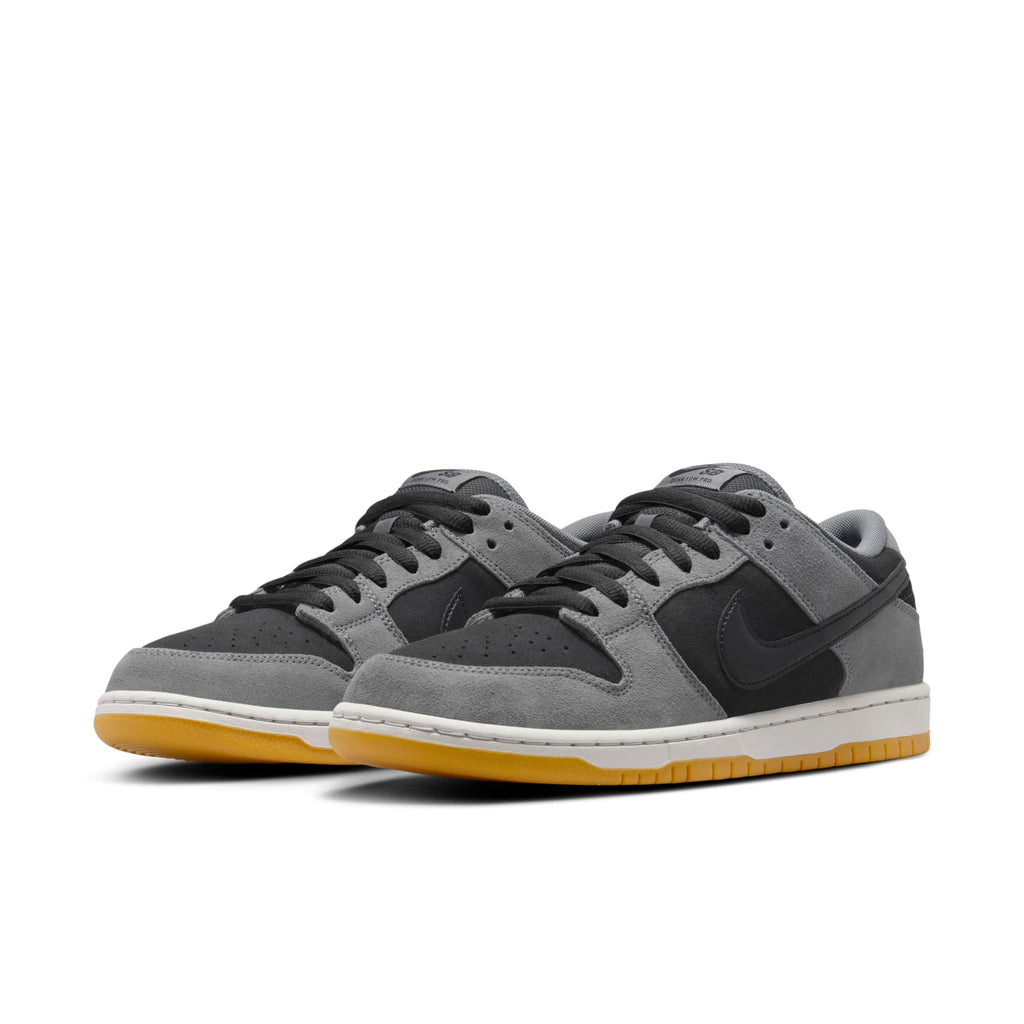 [HF3063-001] Mens Nike SB Dunk Low 'Dark Smoke Grey'