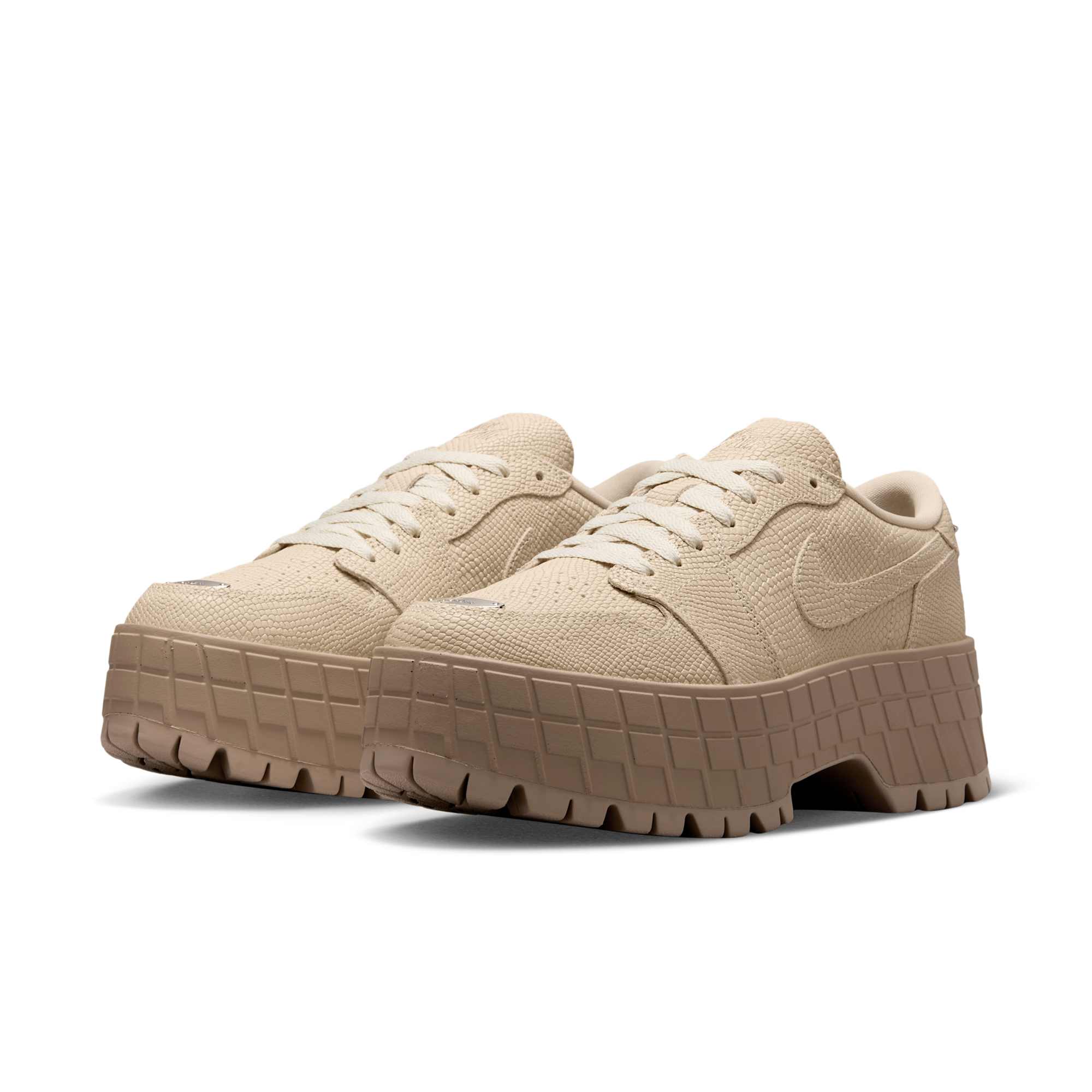 [HF3184-200] Womens Air Jordan RETRO 1 BROOKLYN LOW 'Rattan Desert Camo'