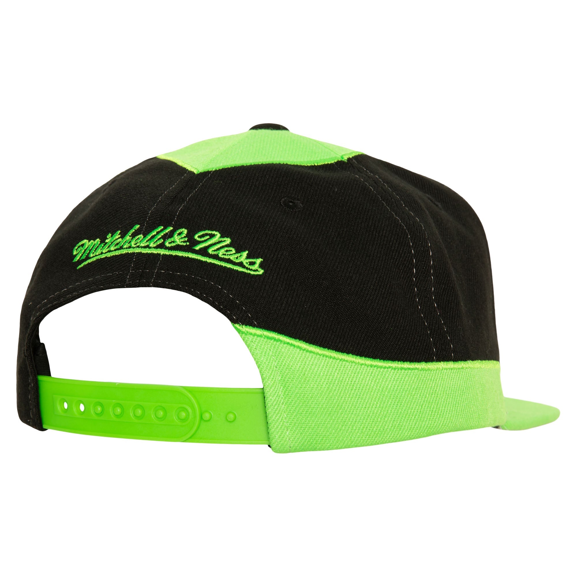 Mens Mitchell & Ness WWE SNAPBACK D-GENERATION X