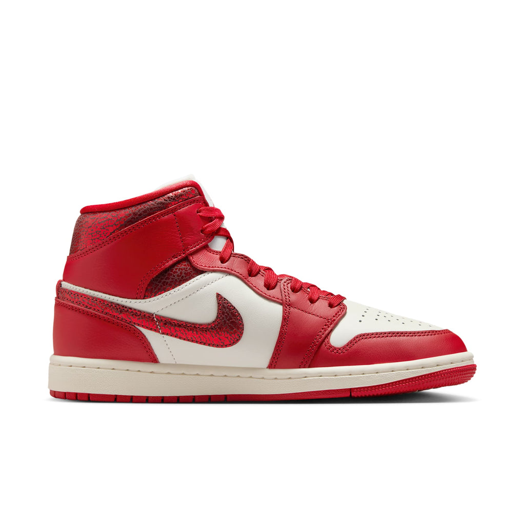 [HJ9337-106] Womens Air Jordan RETRO 1 MID SE