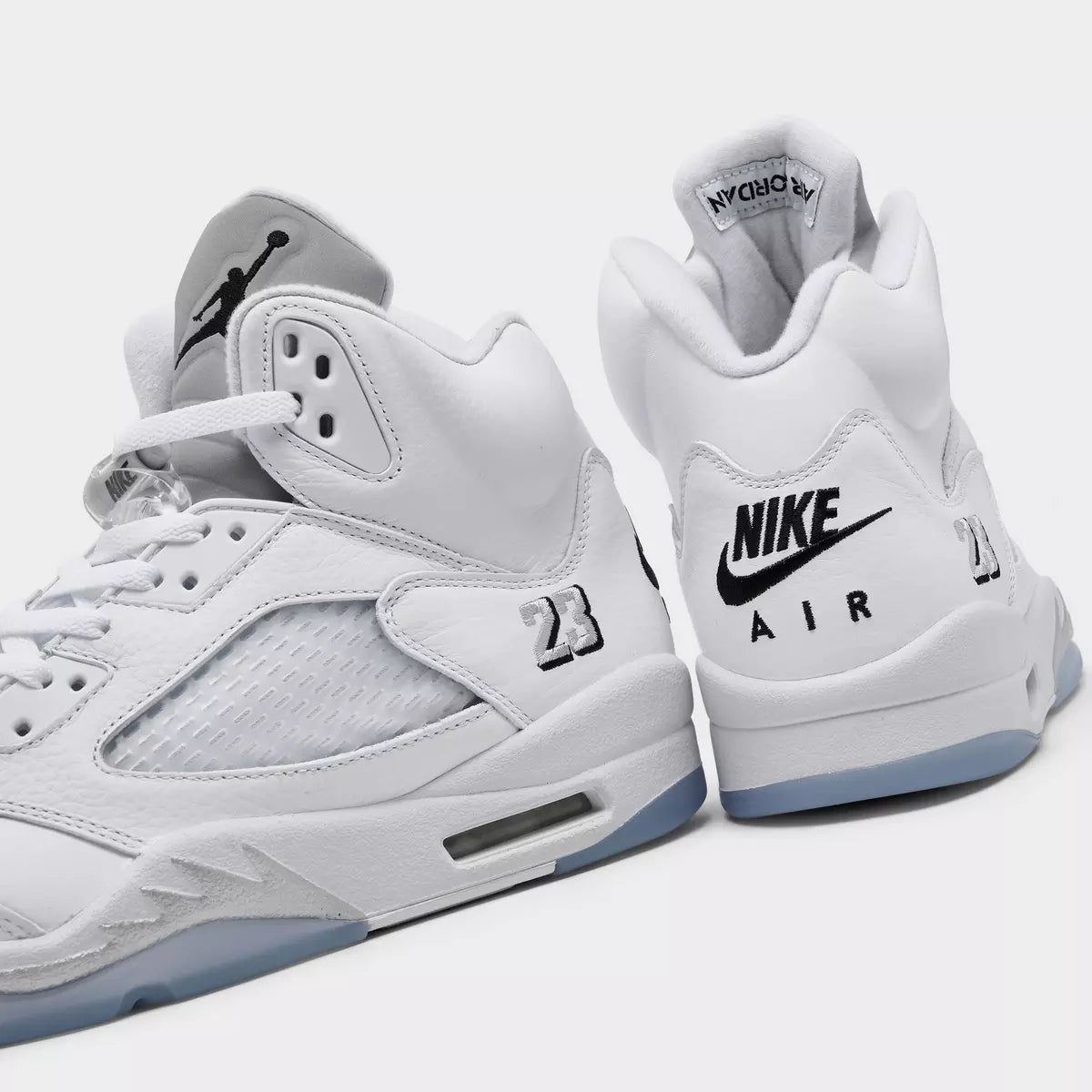 [HQ7978-103] MENS AIR JORDAN RETRO 5 'WHITE METALLIC (2026)'