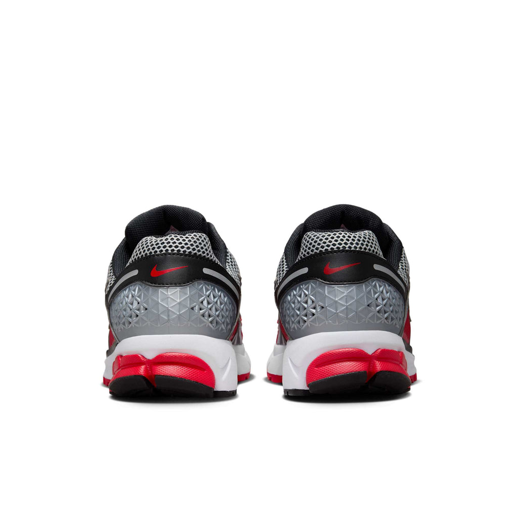 [HV0926-095] Mens Nike ZOOM VOMERO 5 'METALLIC SILVER UNIVERSITY RED'