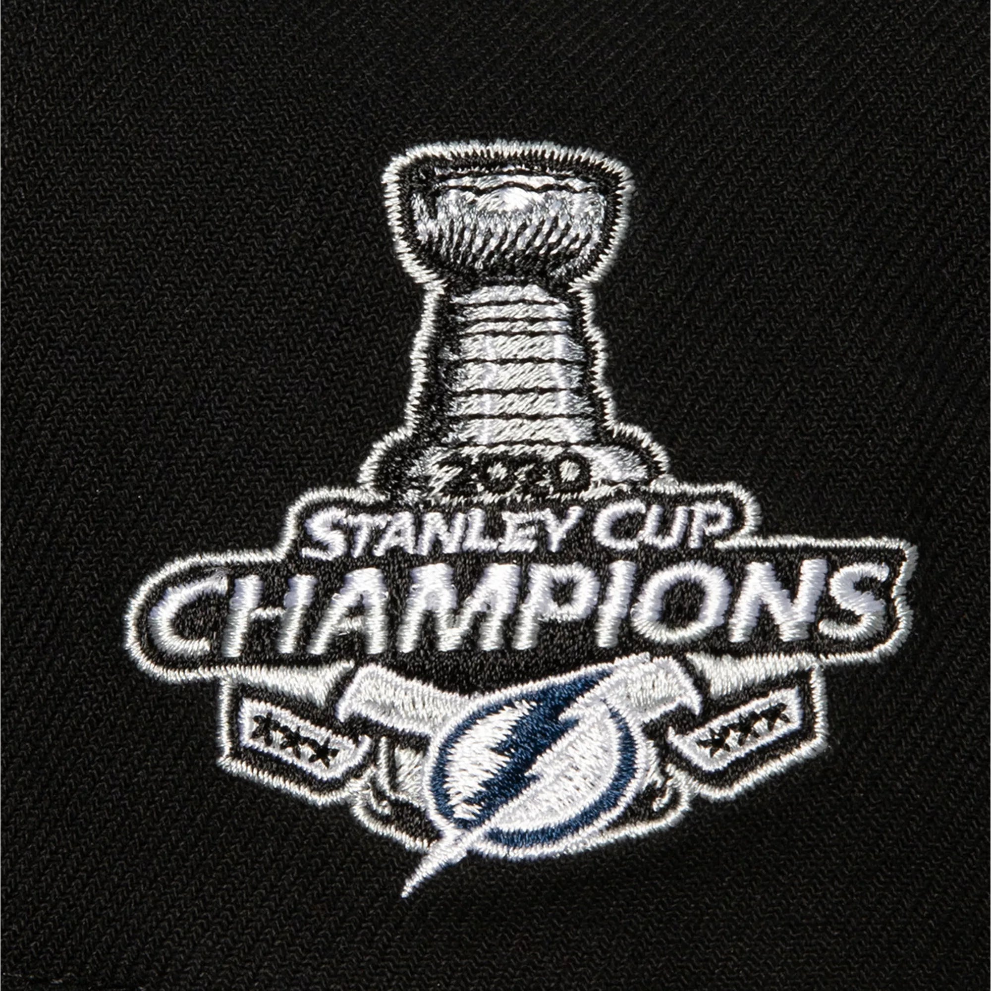 MENS MITCHELL & NESS NHL 2 TONE SIDE PATCH SNAPBACK LIGHTNING - BLACK-NAVY
