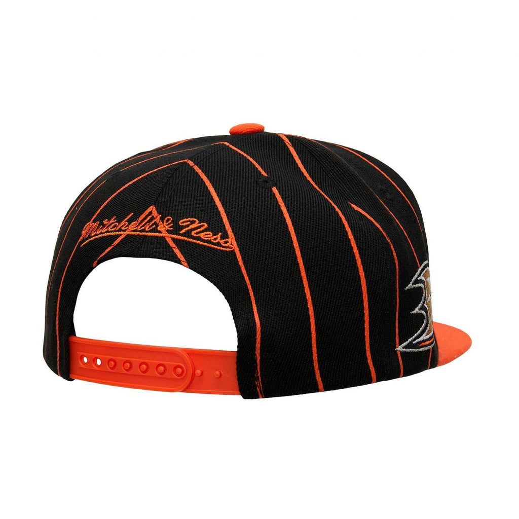 MENS MITCHELL & NESS NHL TEAM PIN SNAPBACK DUCKS - BLACK