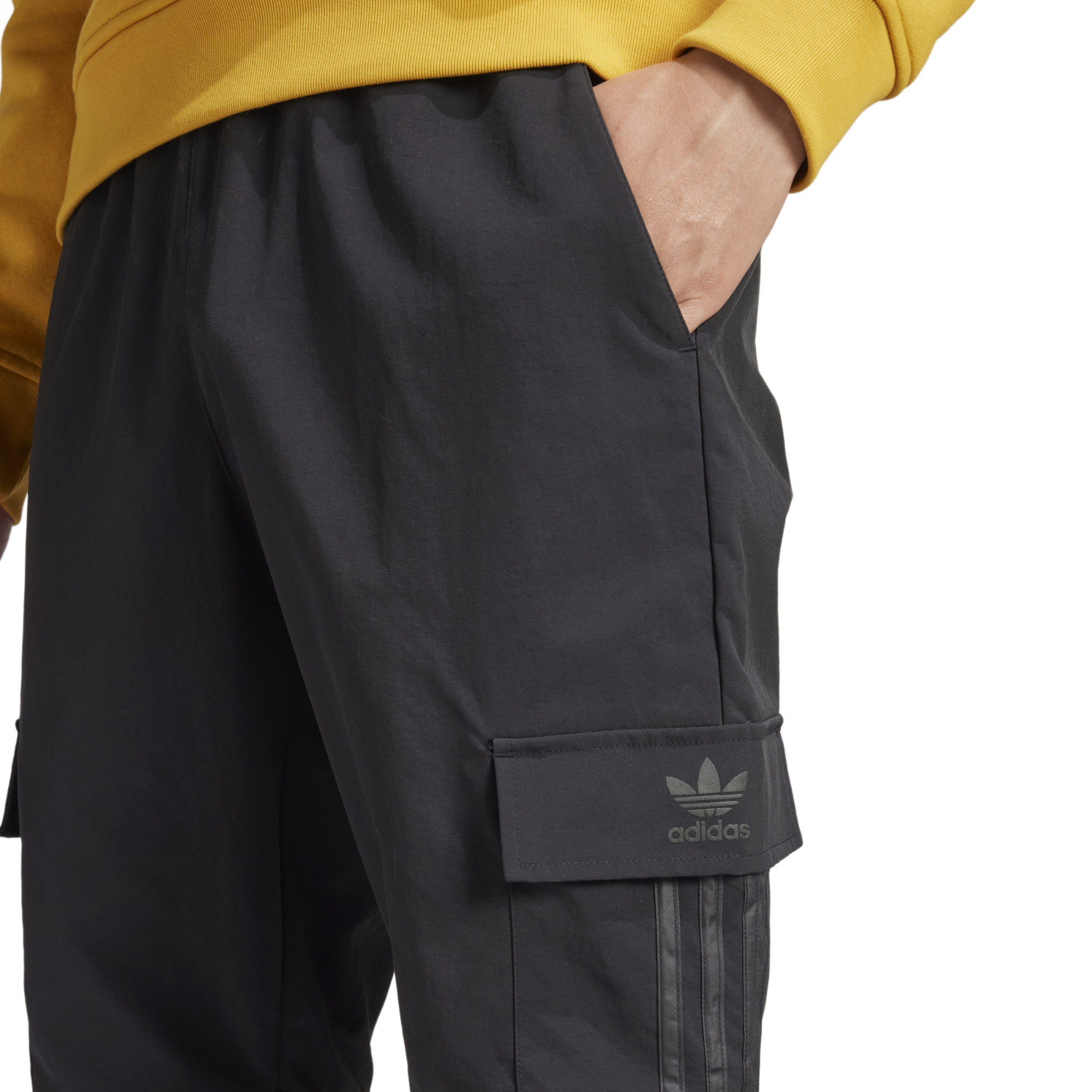 [JE4027] MENS ADIDAS UTILITY CARGO PANTS