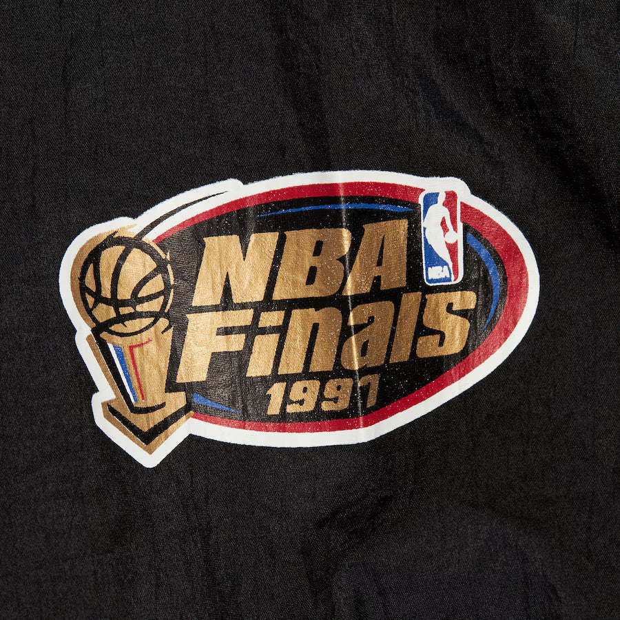 MENS MITCHELL & NESS NBA TEAM OG 3.0 ANORAK VINTAGE LOGO BULLS