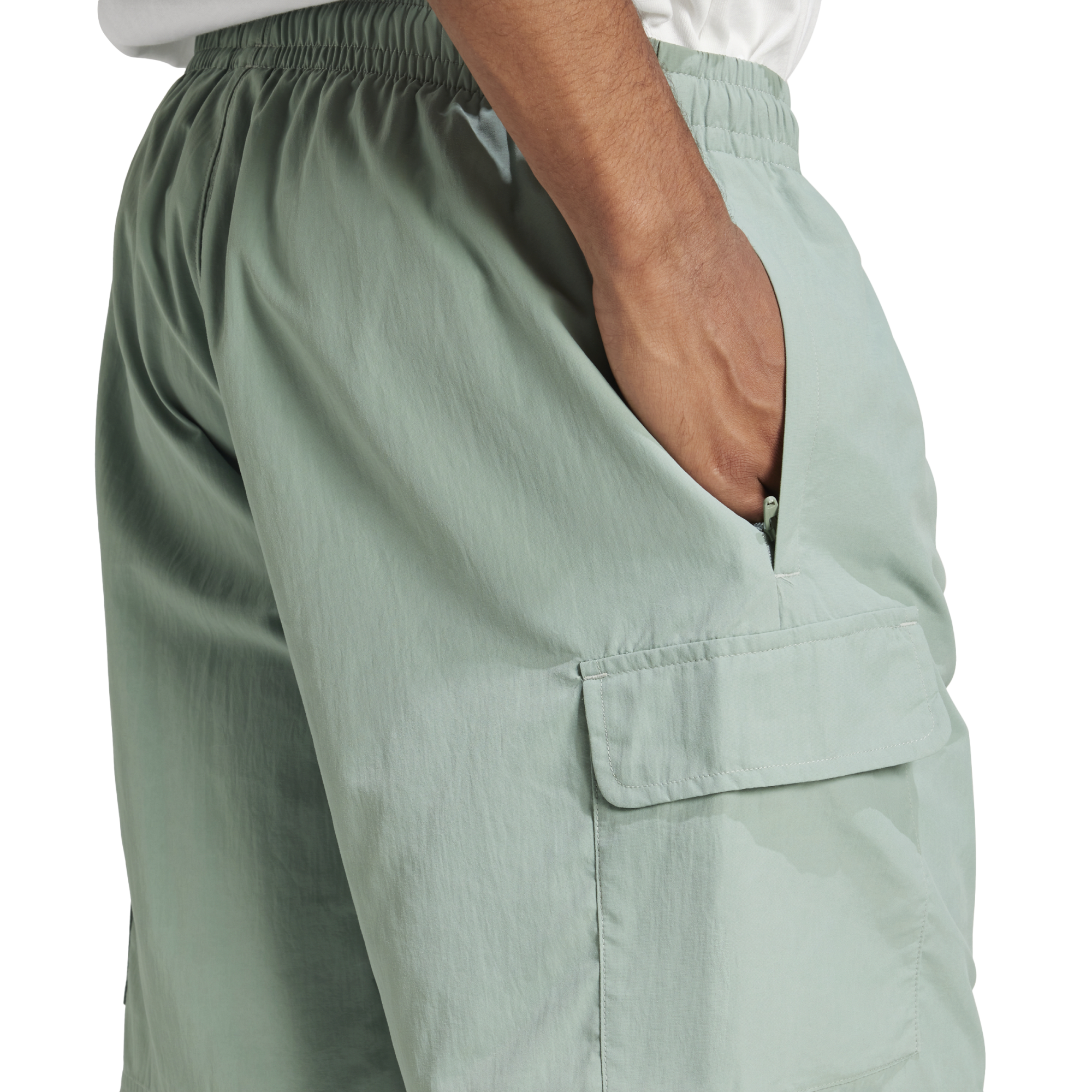 [JP4786] MENS ADIDAS ESSENTIAL WOVEN CARGO SHORTS