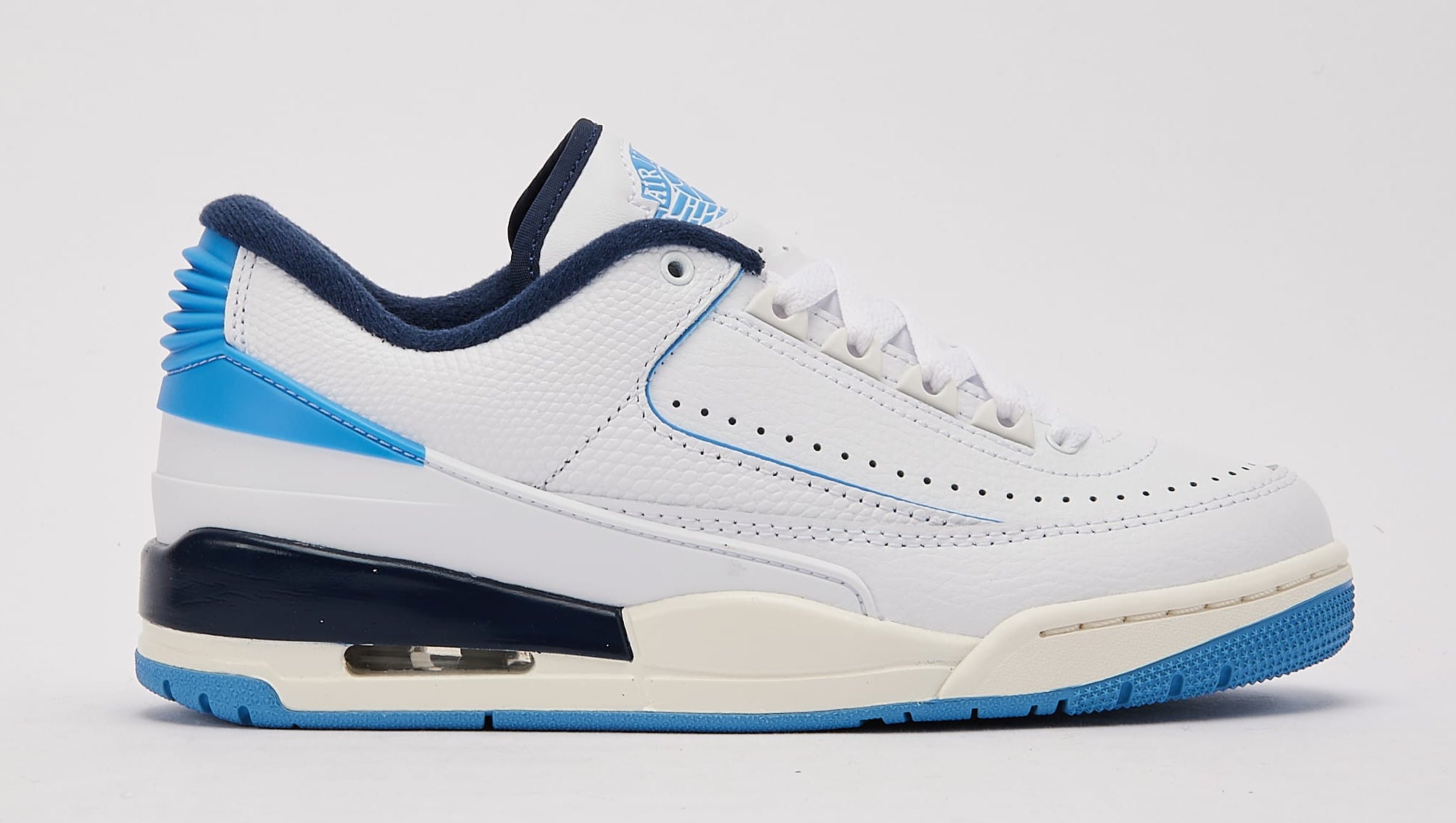 [FD0384-144] GRADE SCHOOL AIR JORDAN RETRO 2/3 GS 'WHITE/UNI BLUE MIDNIGHT NAVY'