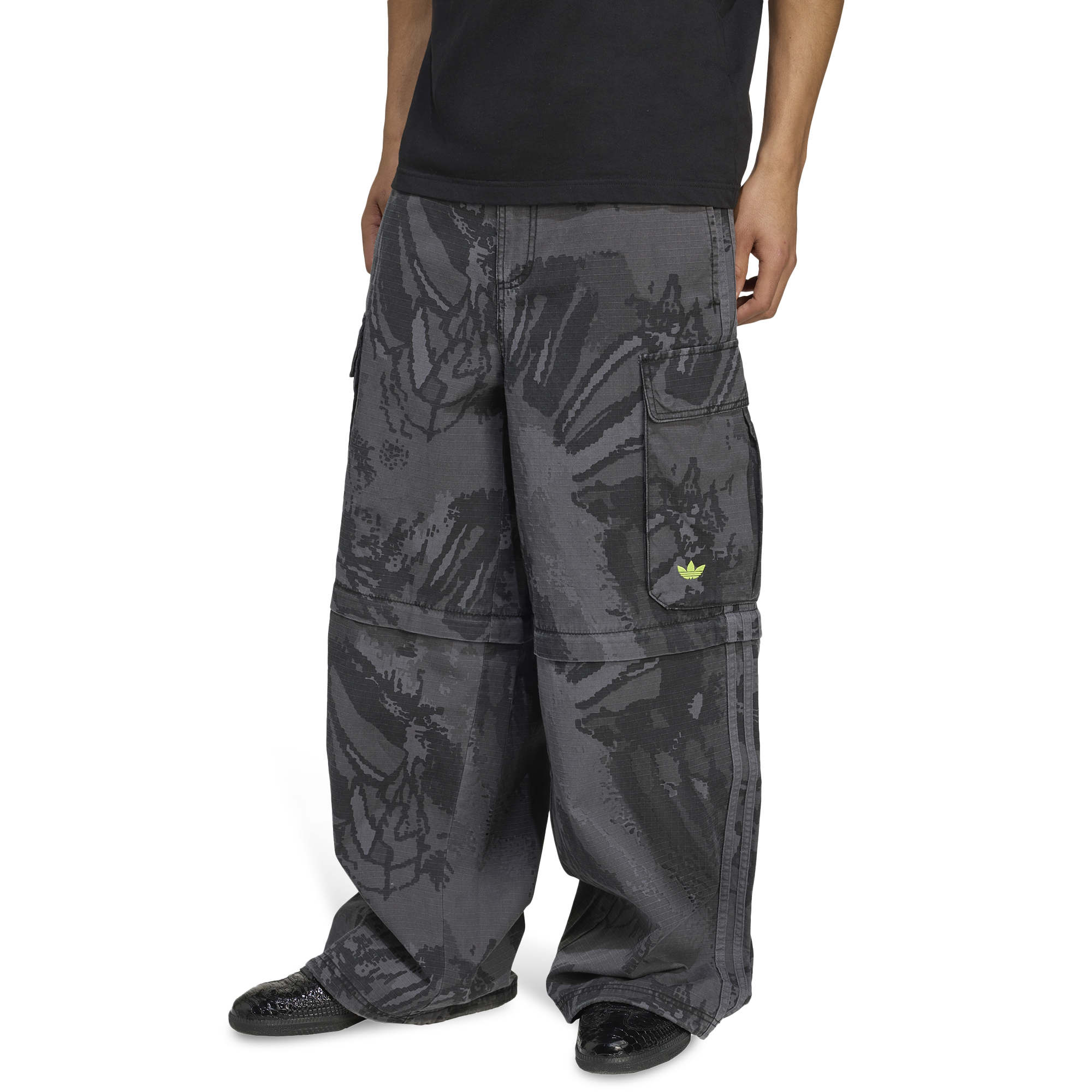[KD2253] MENS ADIDAS ZIP OFF CARGO PANTS